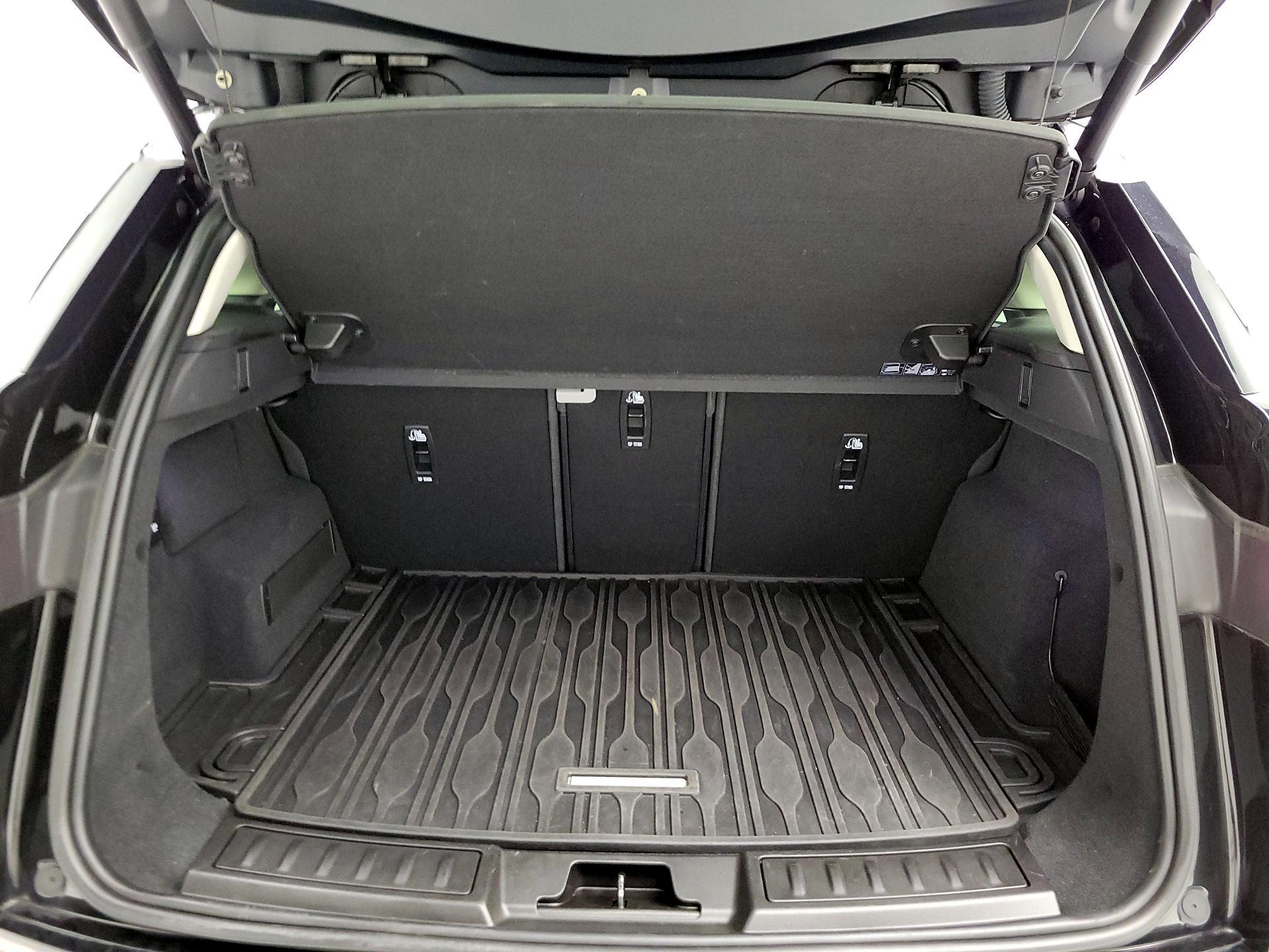 Thumbnail: 2020 Land Rover Range Rover Evoque - 20