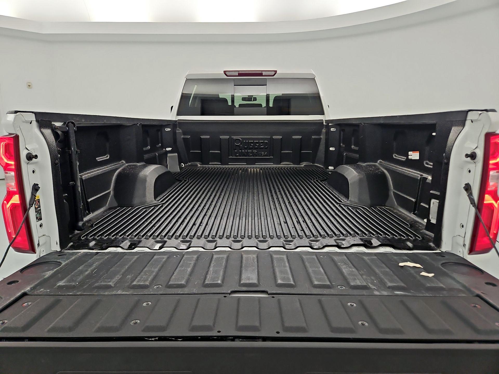 Thumbnail: 2022 Chevrolet Silverado 3500 - 20