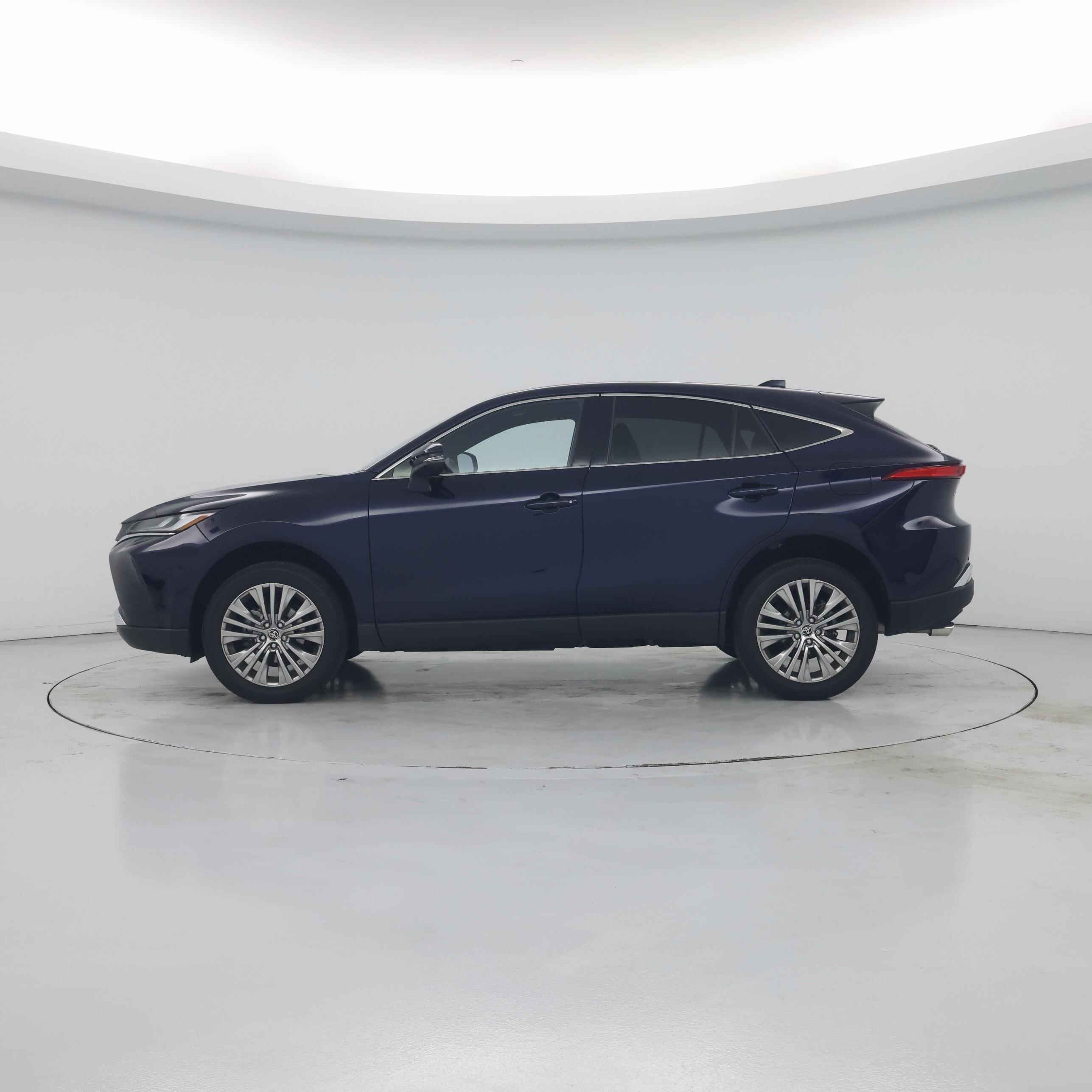 Thumbnail: 2024 Toyota Venza - 3