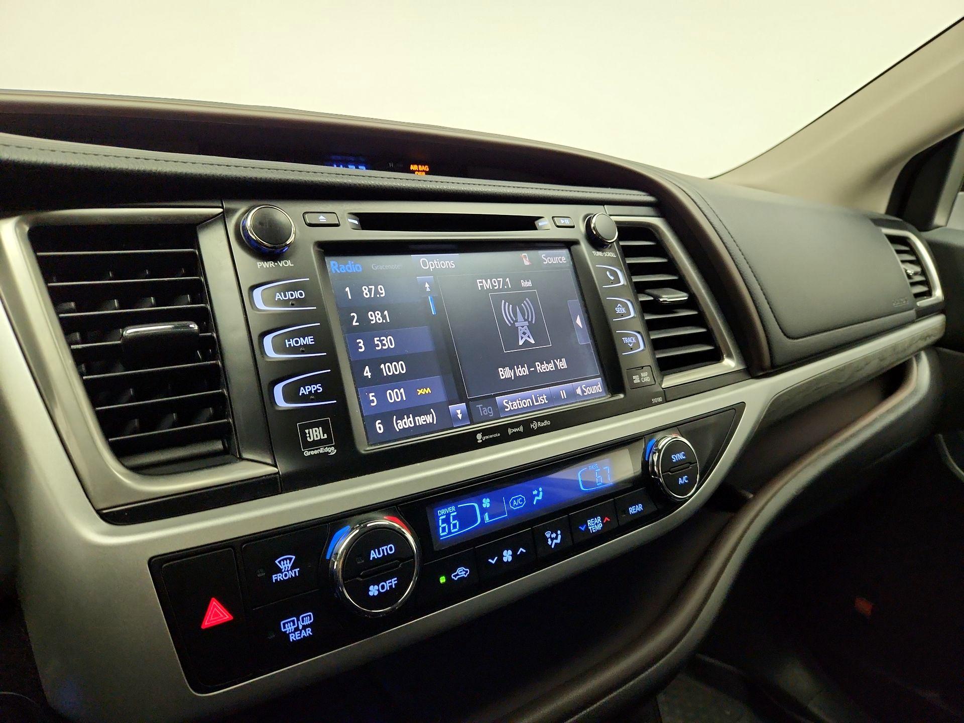 Thumbnail: 2018 Toyota Highlander - 16