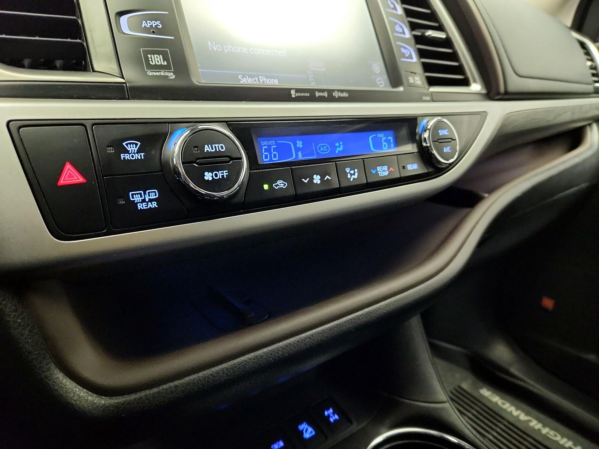 Thumbnail: 2018 Toyota Highlander - 17