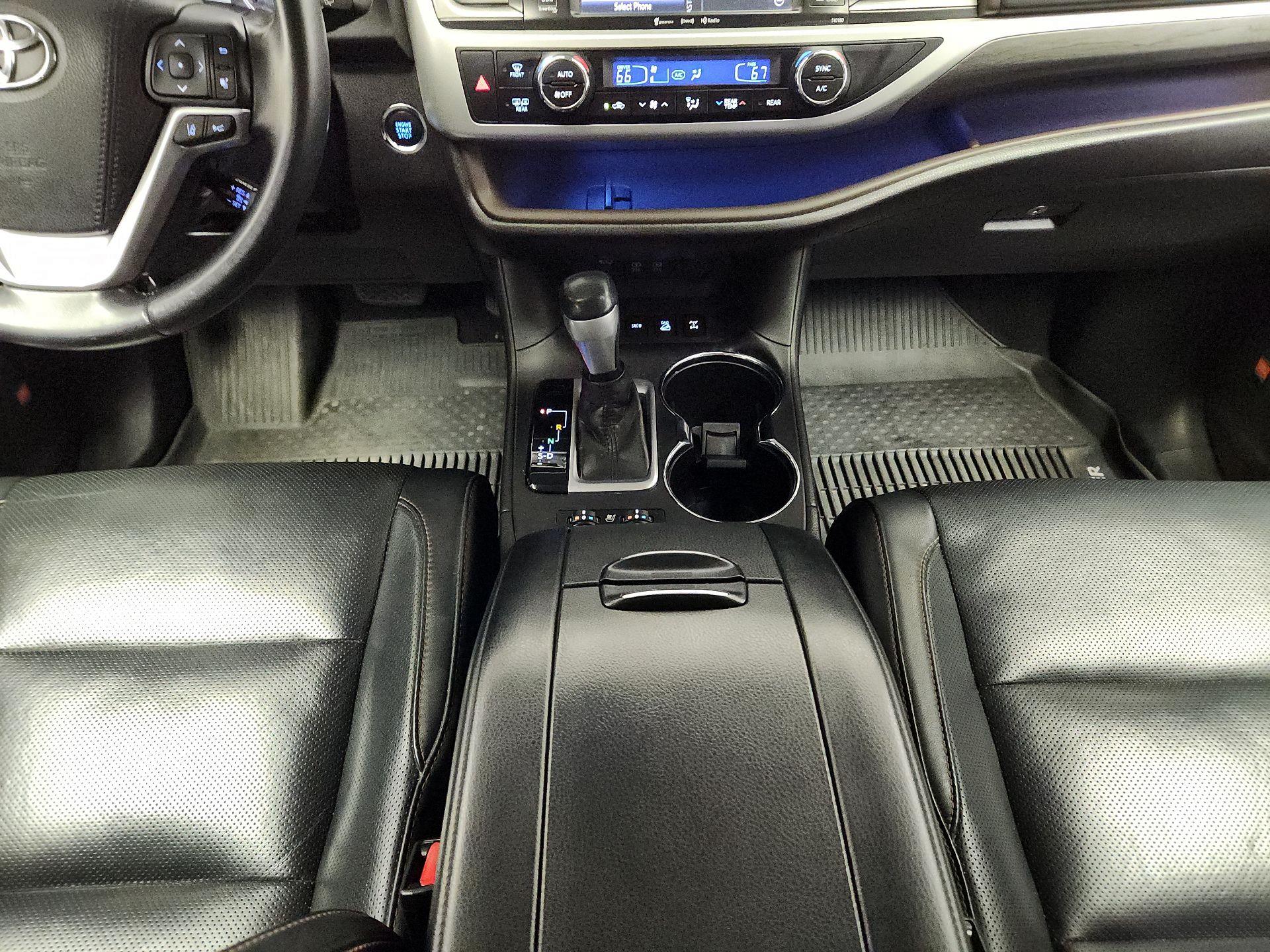 Thumbnail: 2018 Toyota Highlander - 18