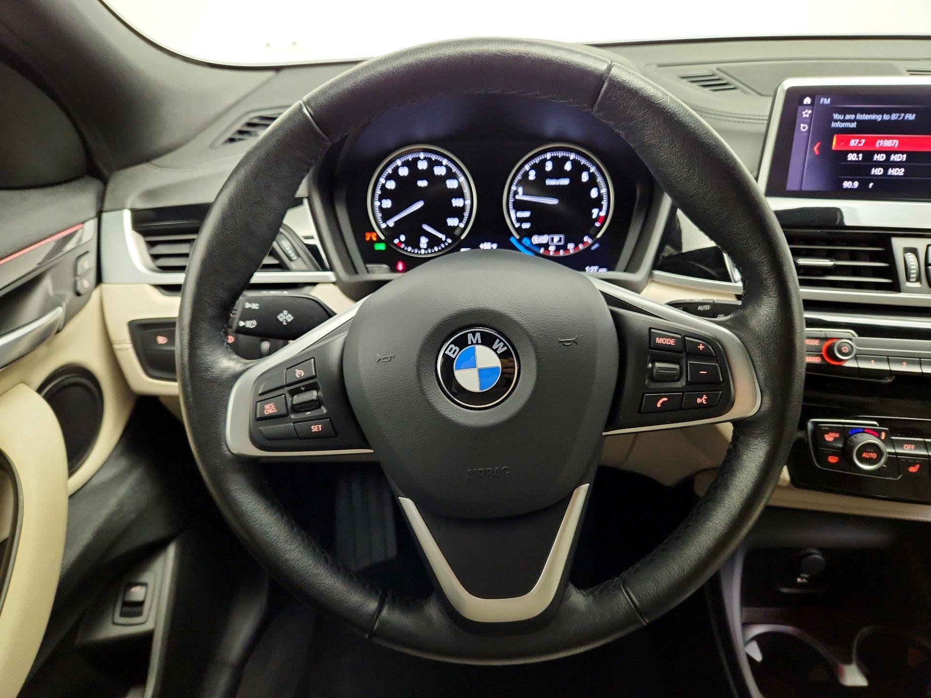 Thumbnail: 2022 BMW X2 - 10
