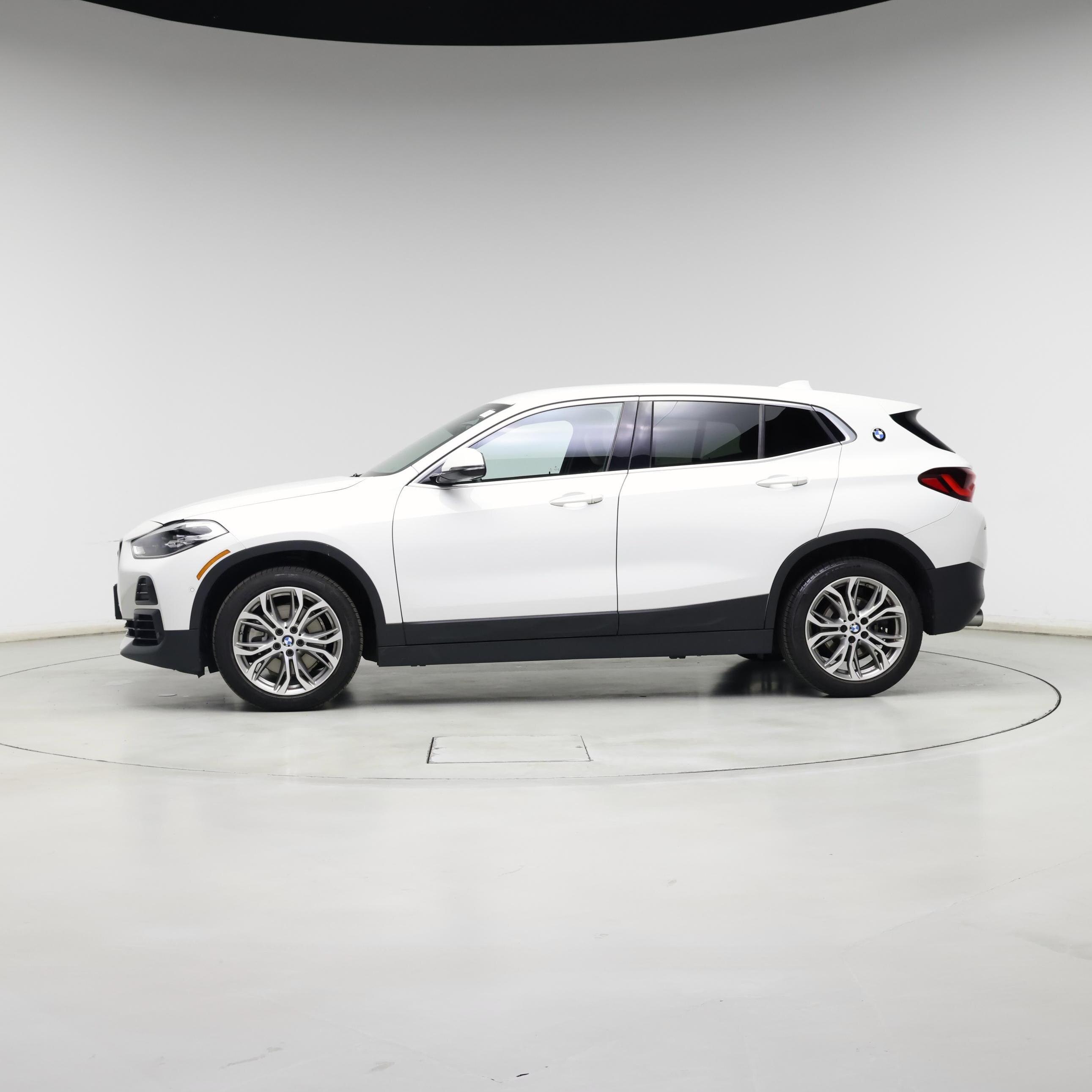 Thumbnail: 2022 BMW X2 - 3