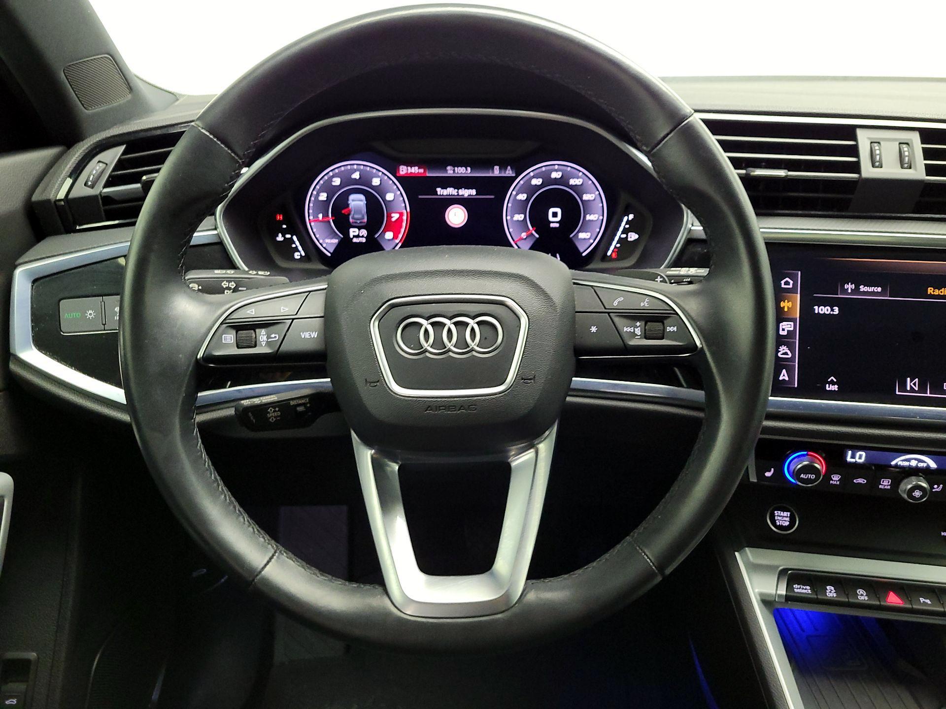 Thumbnail: 2021 Audi Q3 - 10