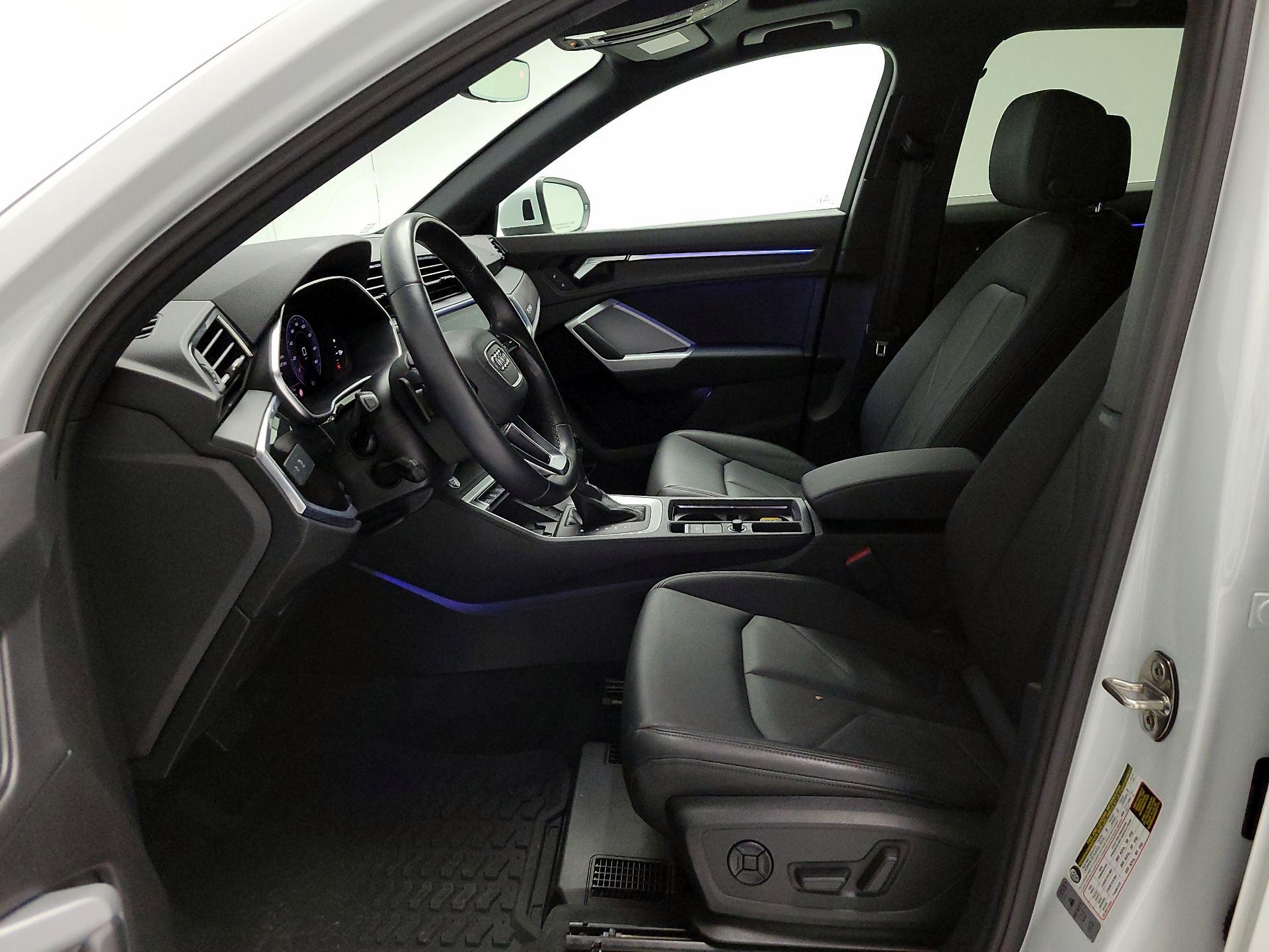 Thumbnail: 2021 Audi Q3 - 11