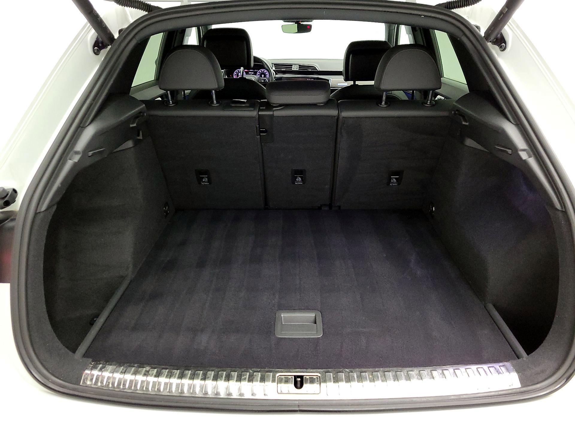 Thumbnail: 2021 Audi Q3 - 16