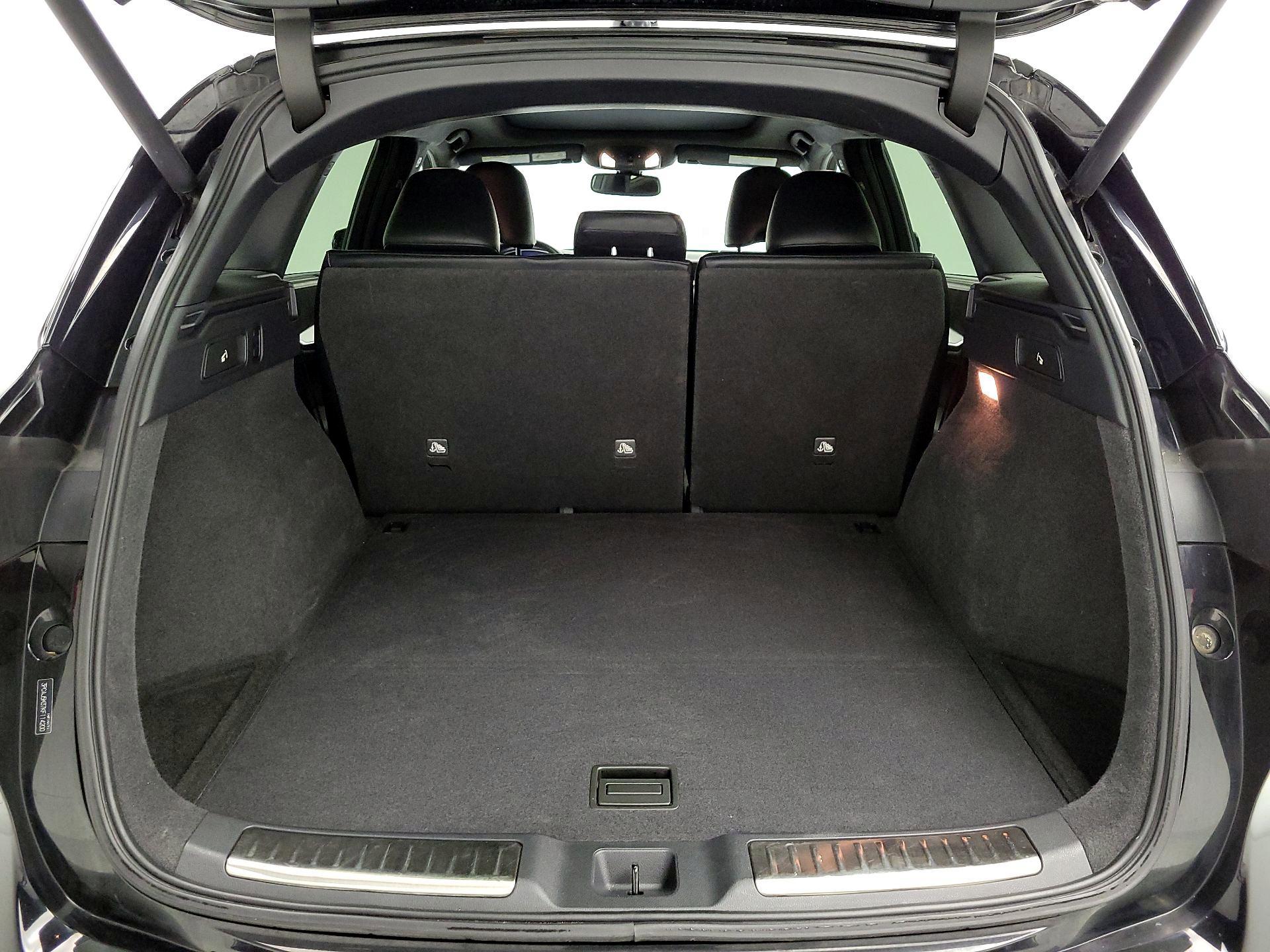 Thumbnail: 2019 INFINITI QX50 - 16