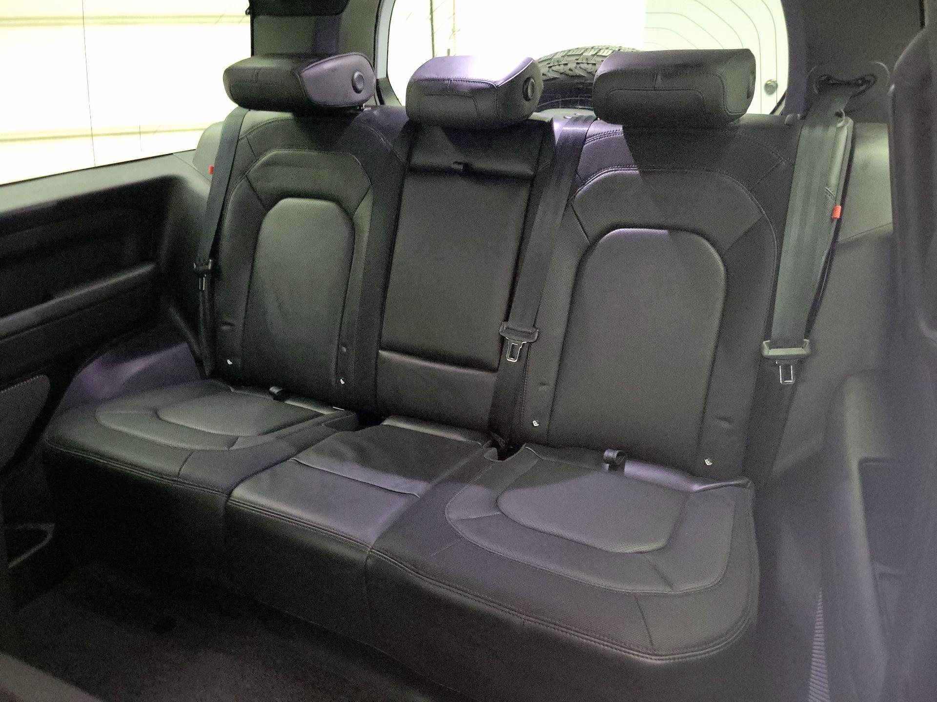 Thumbnail: 2024 Land Rover Defender - 20