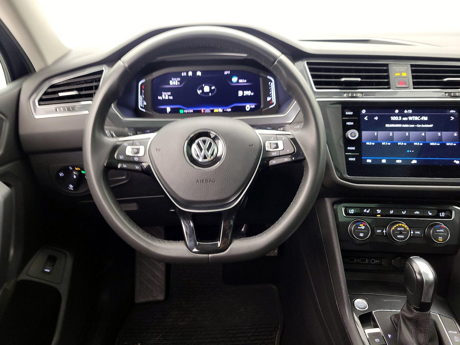 2020 Volkswagen Tiguan SEL - Photo 11