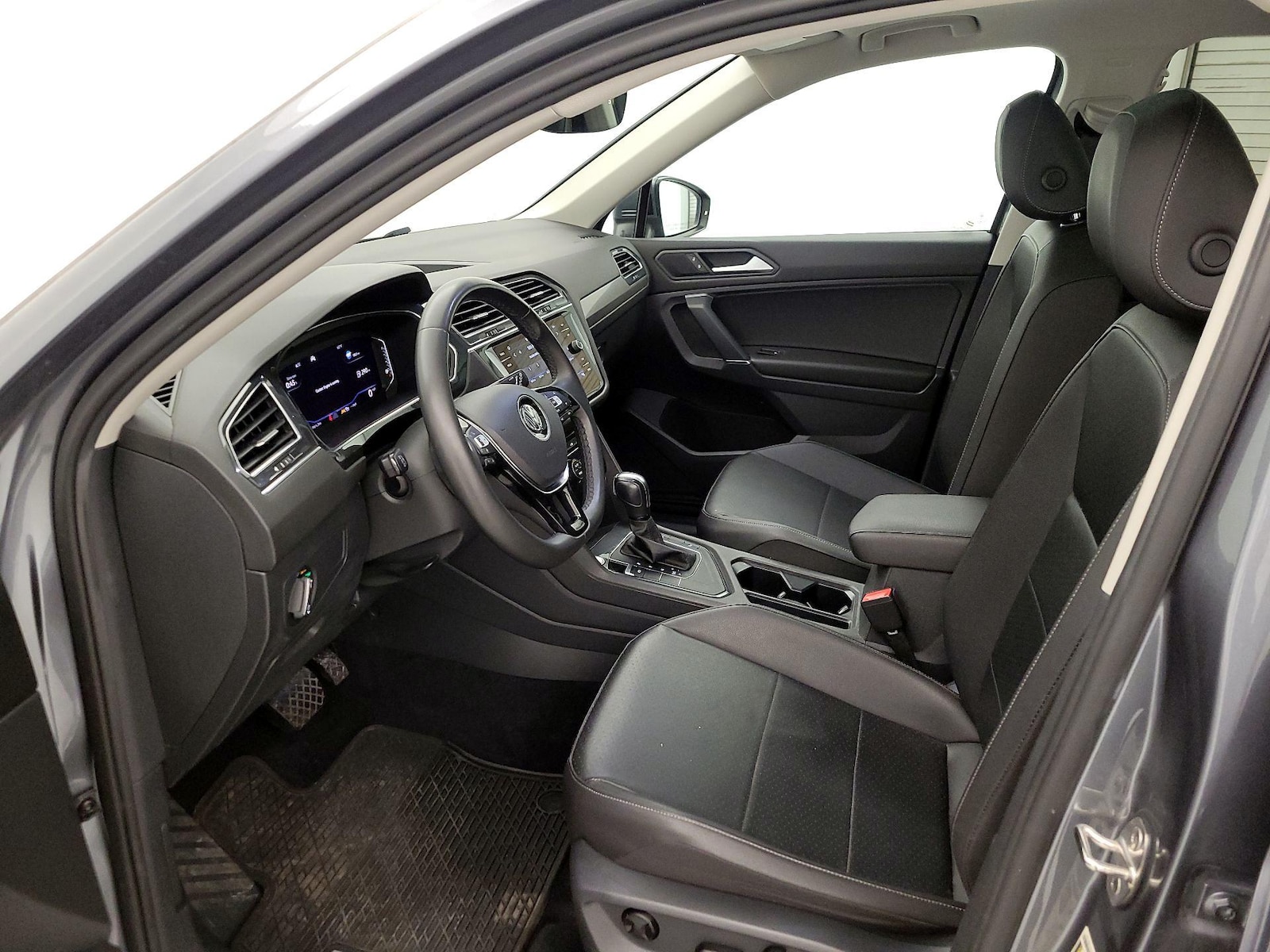 2020 Volkswagen Tiguan SEL - Photo 12