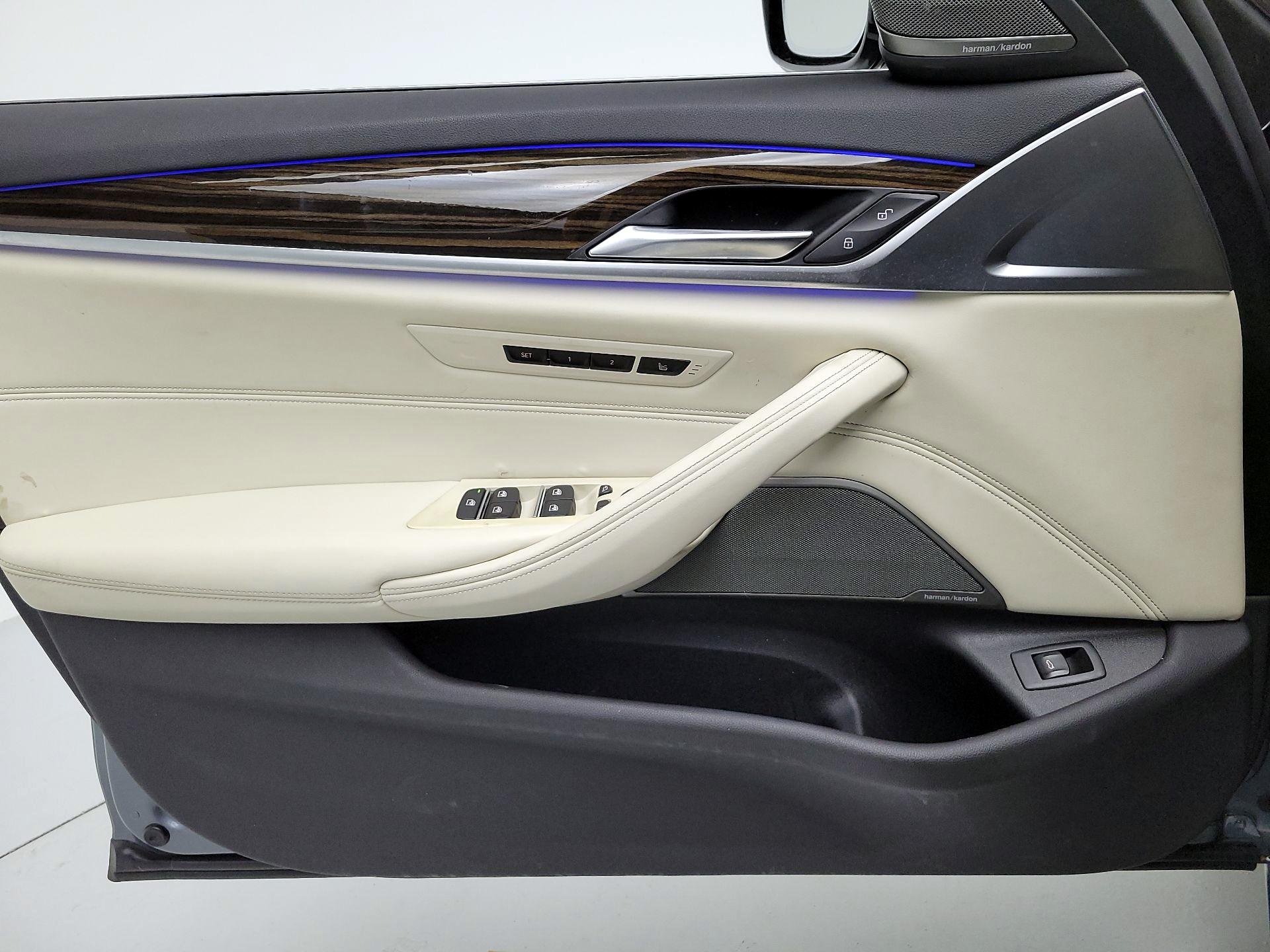 Thumbnail: 2020 BMW 5 Series - 12