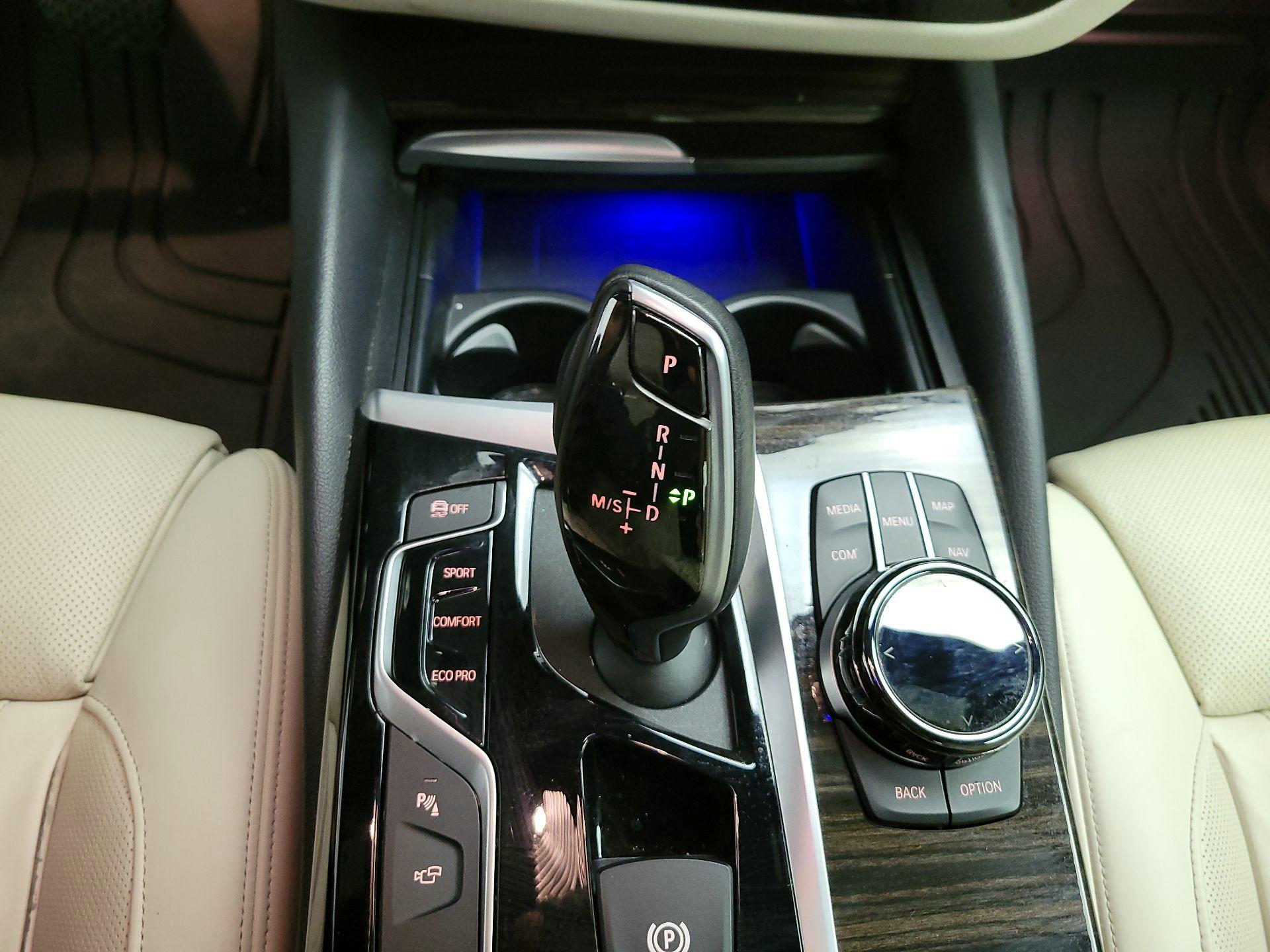 Thumbnail: 2020 BMW 5 Series - 15