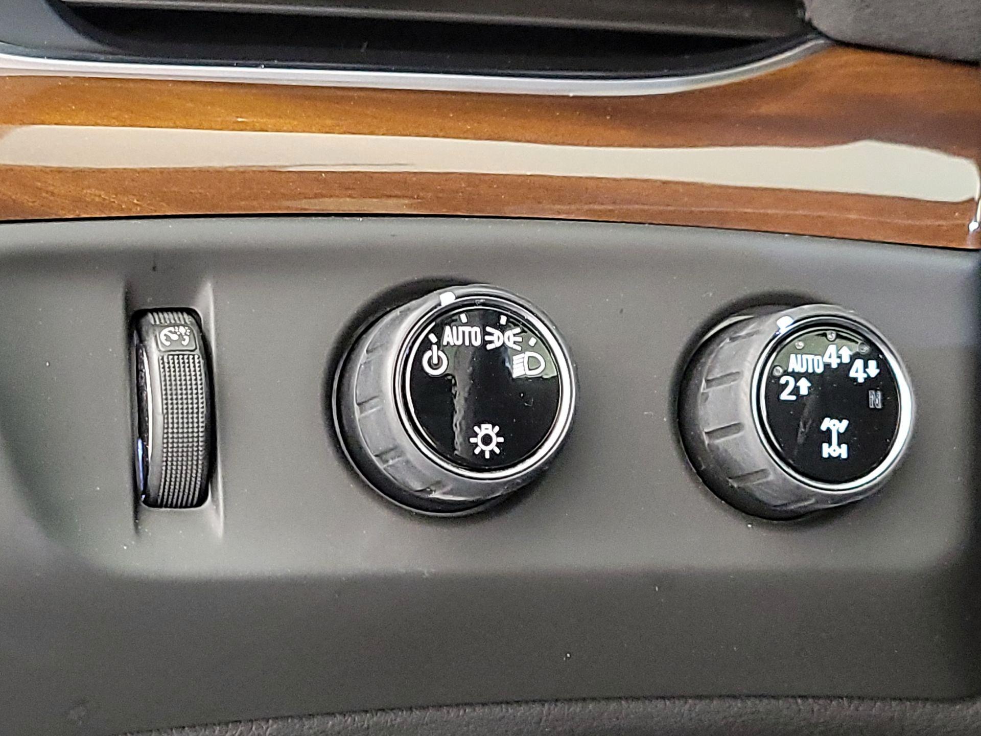 Thumbnail: 2020 Cadillac Escalade - 13