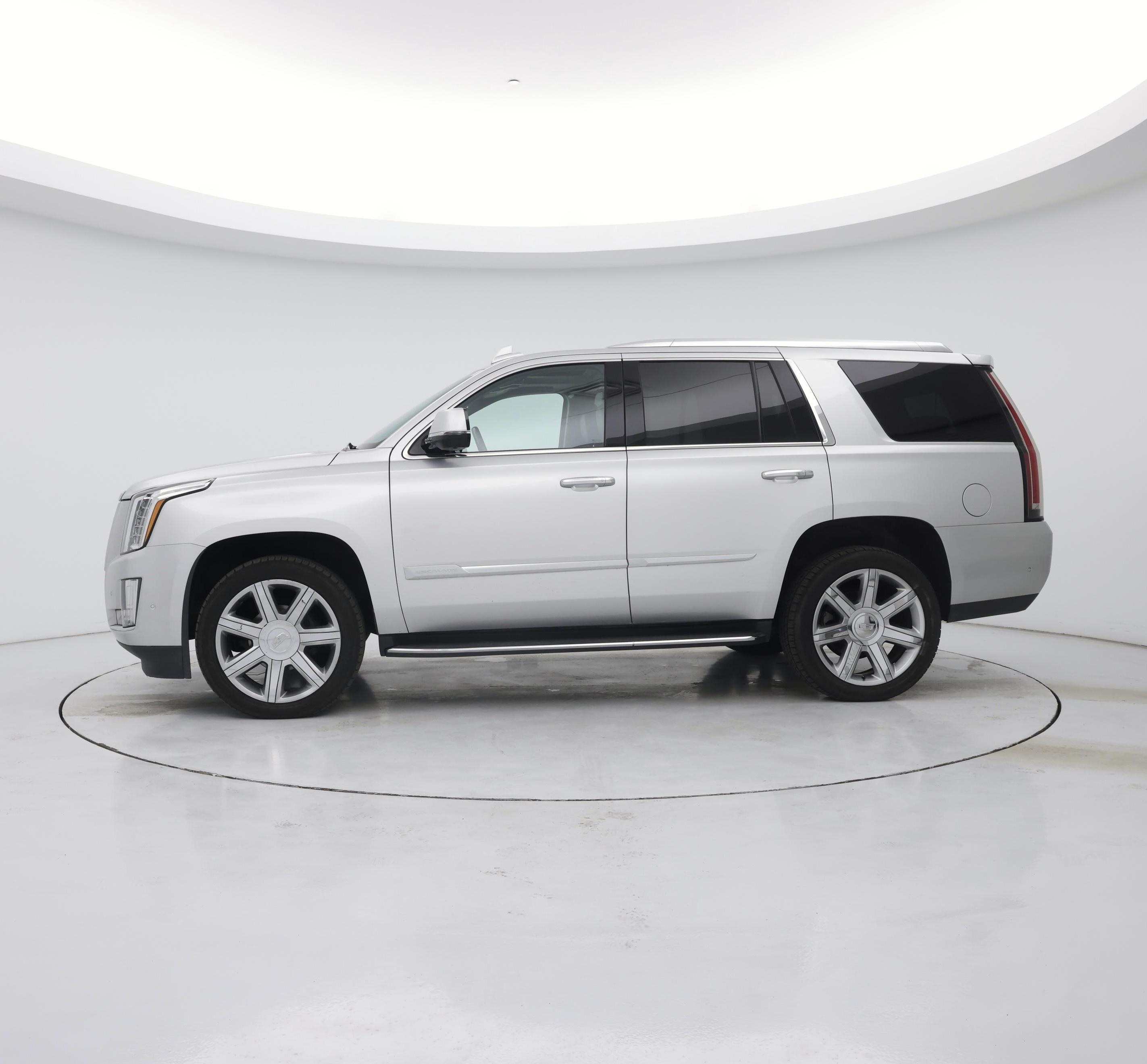 Thumbnail: 2020 Cadillac Escalade - 3
