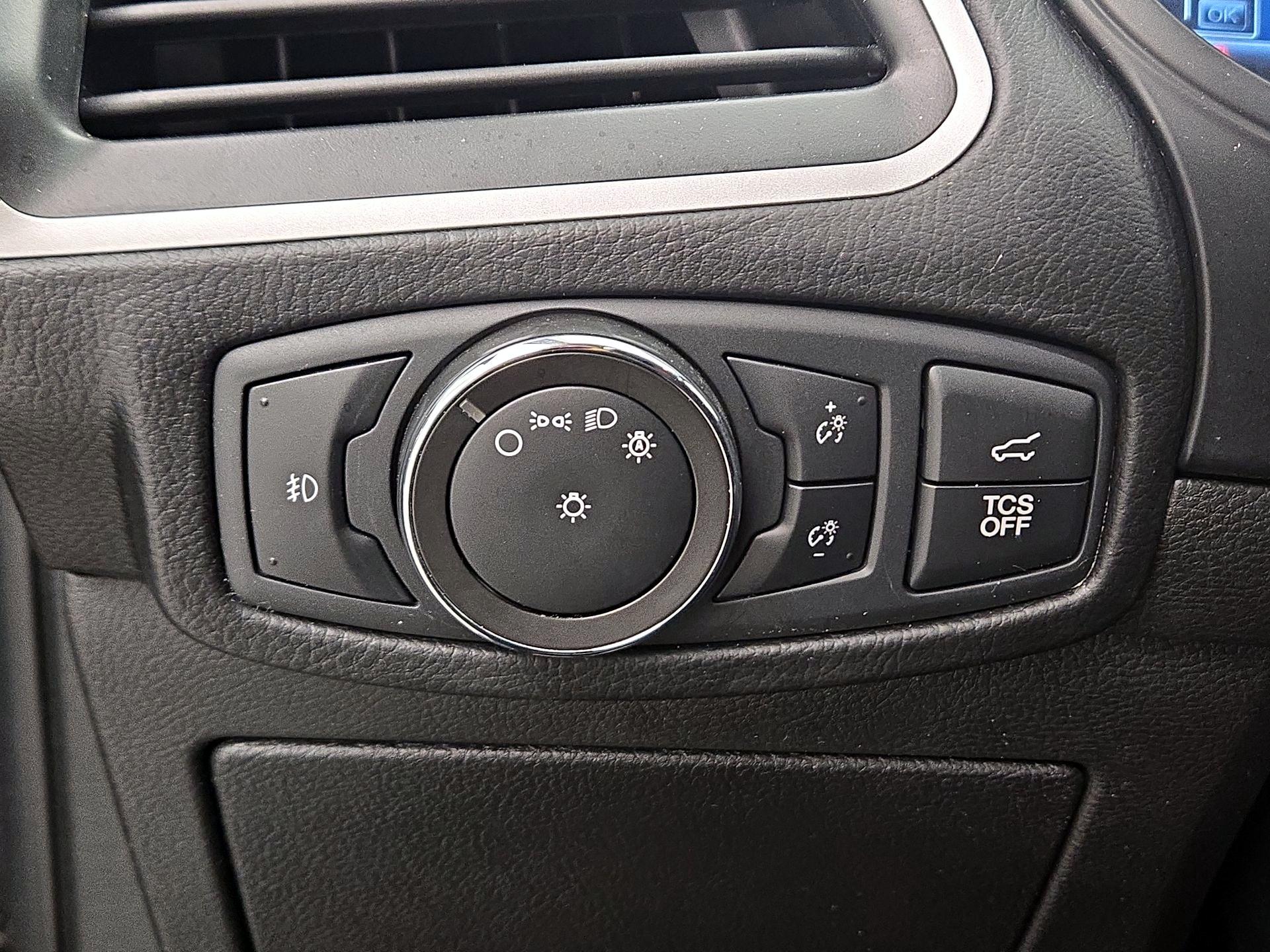 Thumbnail: 2022 Ford Edge - 13