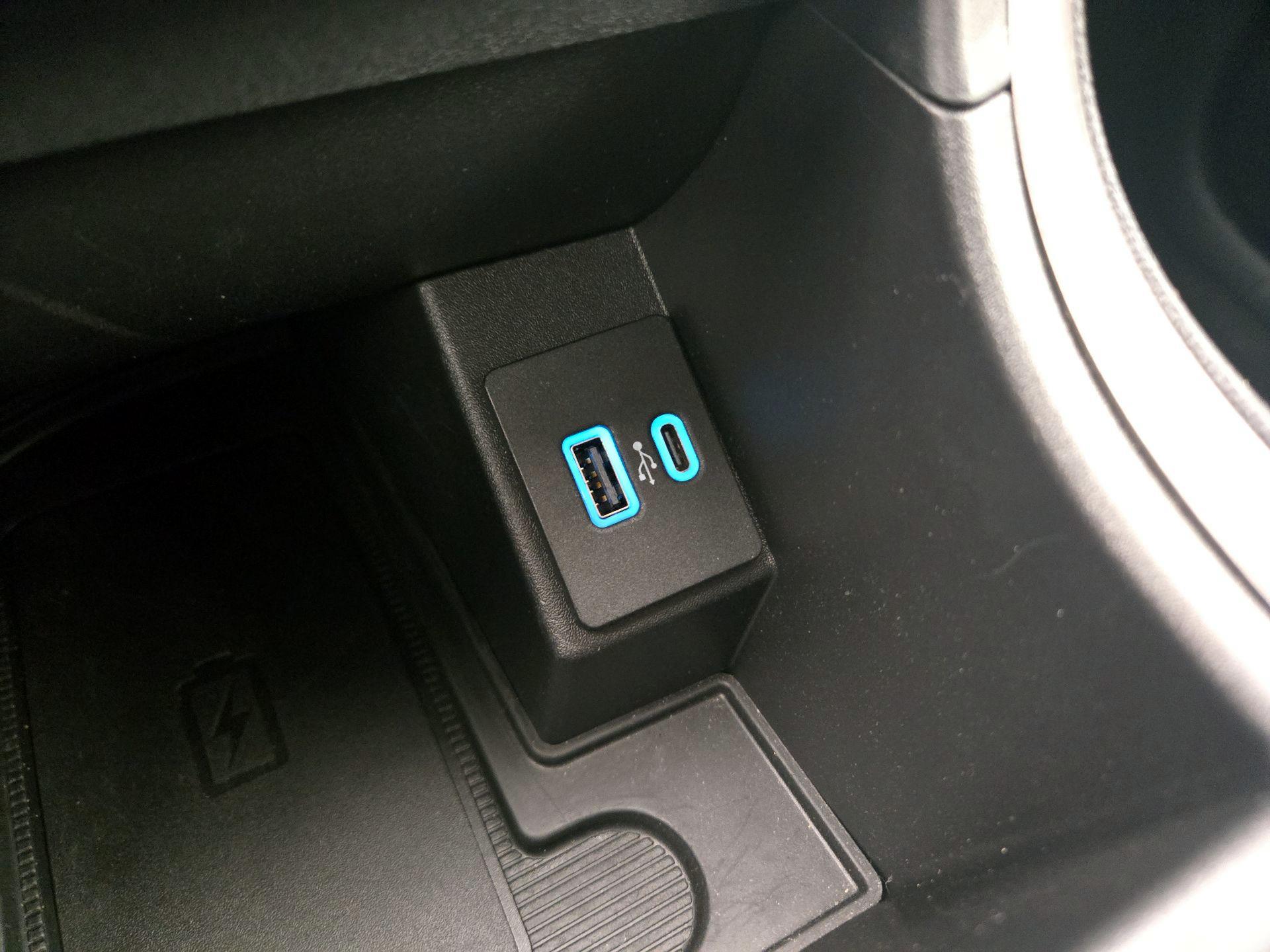 Thumbnail: 2023 Ford Edge - 18