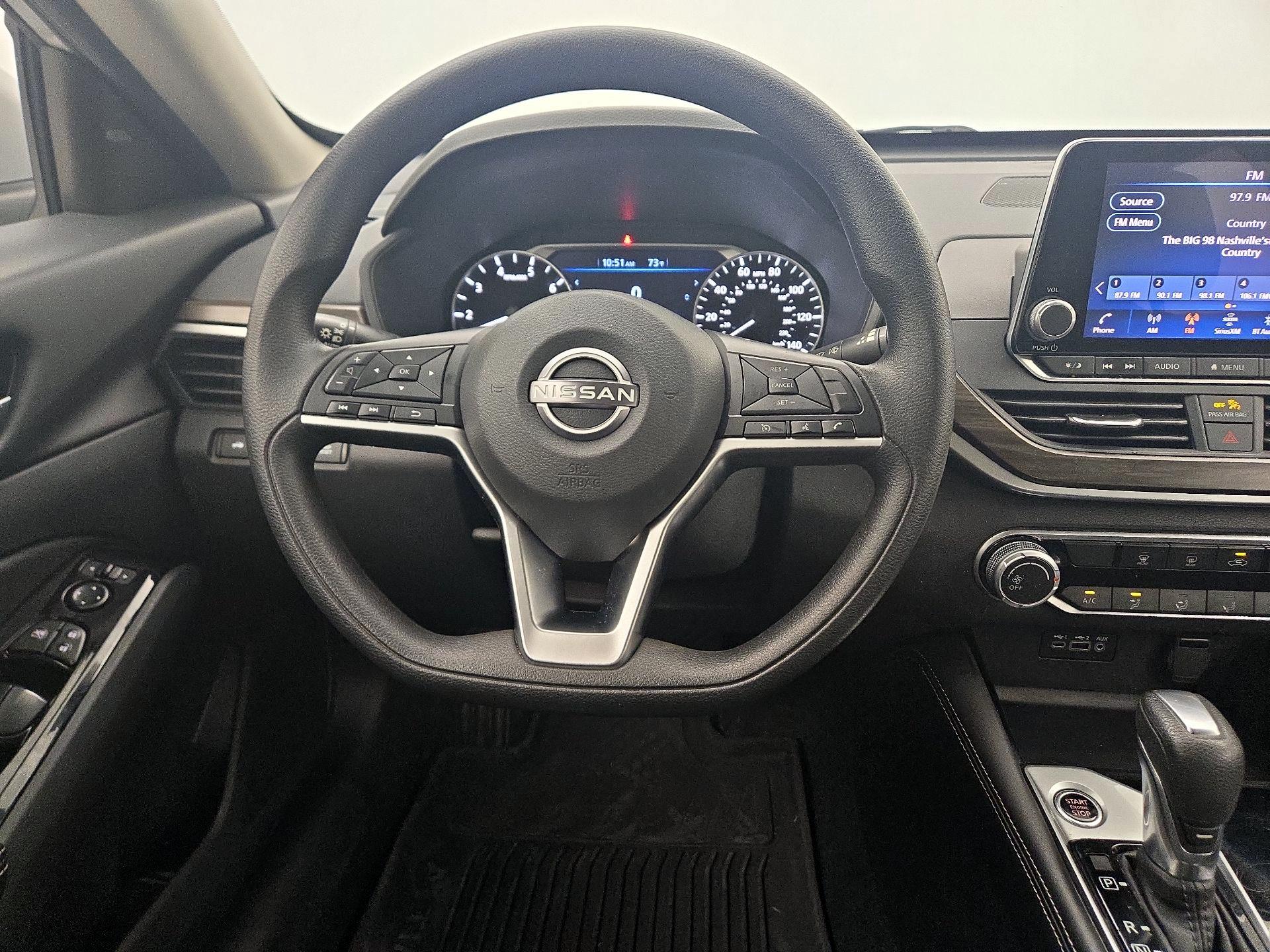 Thumbnail: 2023 Nissan Altima - 10