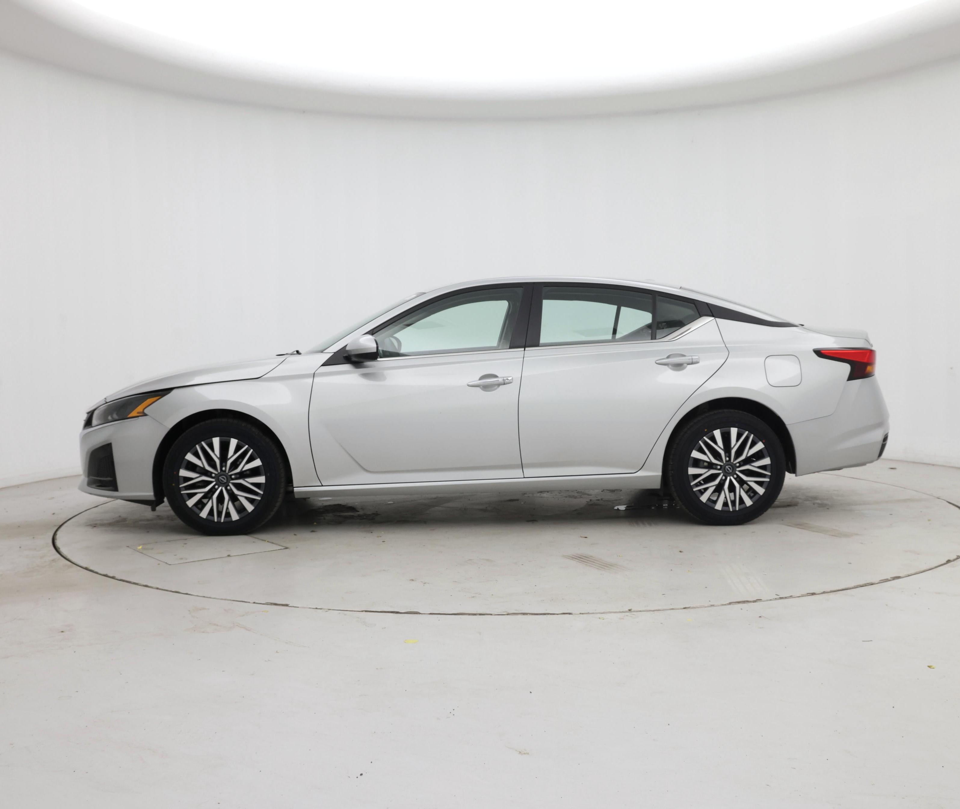 Thumbnail: 2023 Nissan Altima - 3