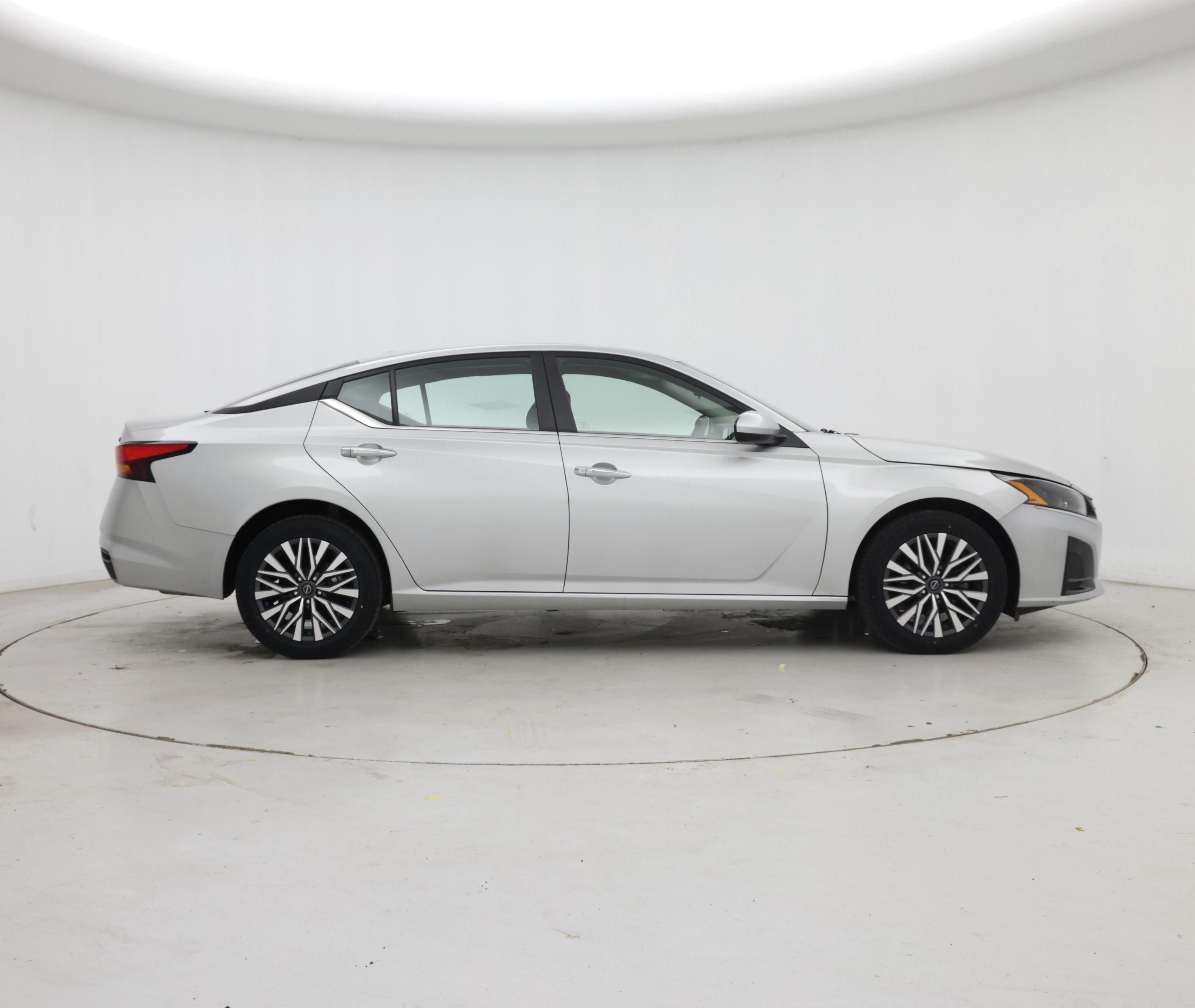 Thumbnail: 2023 Nissan Altima - 7