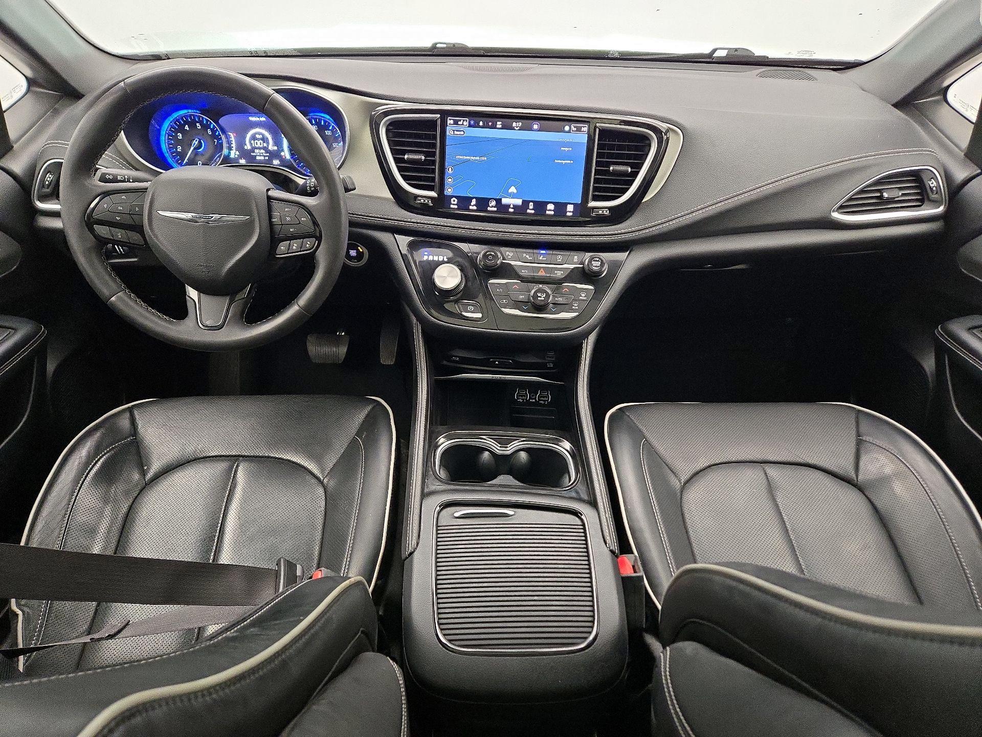 Thumbnail: 2023 Chrysler Pacifica - 9