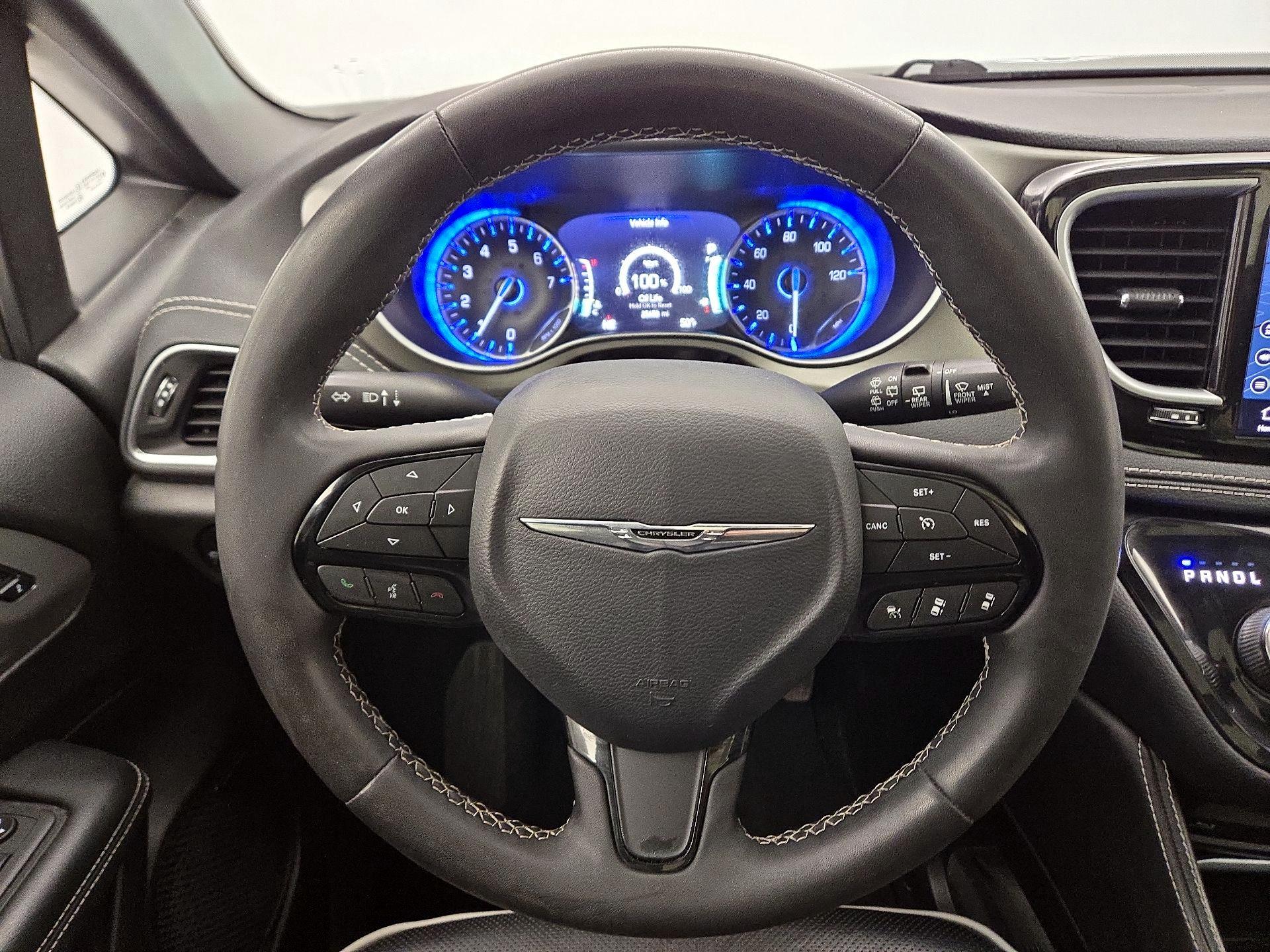 Thumbnail: 2023 Chrysler Pacifica - 10