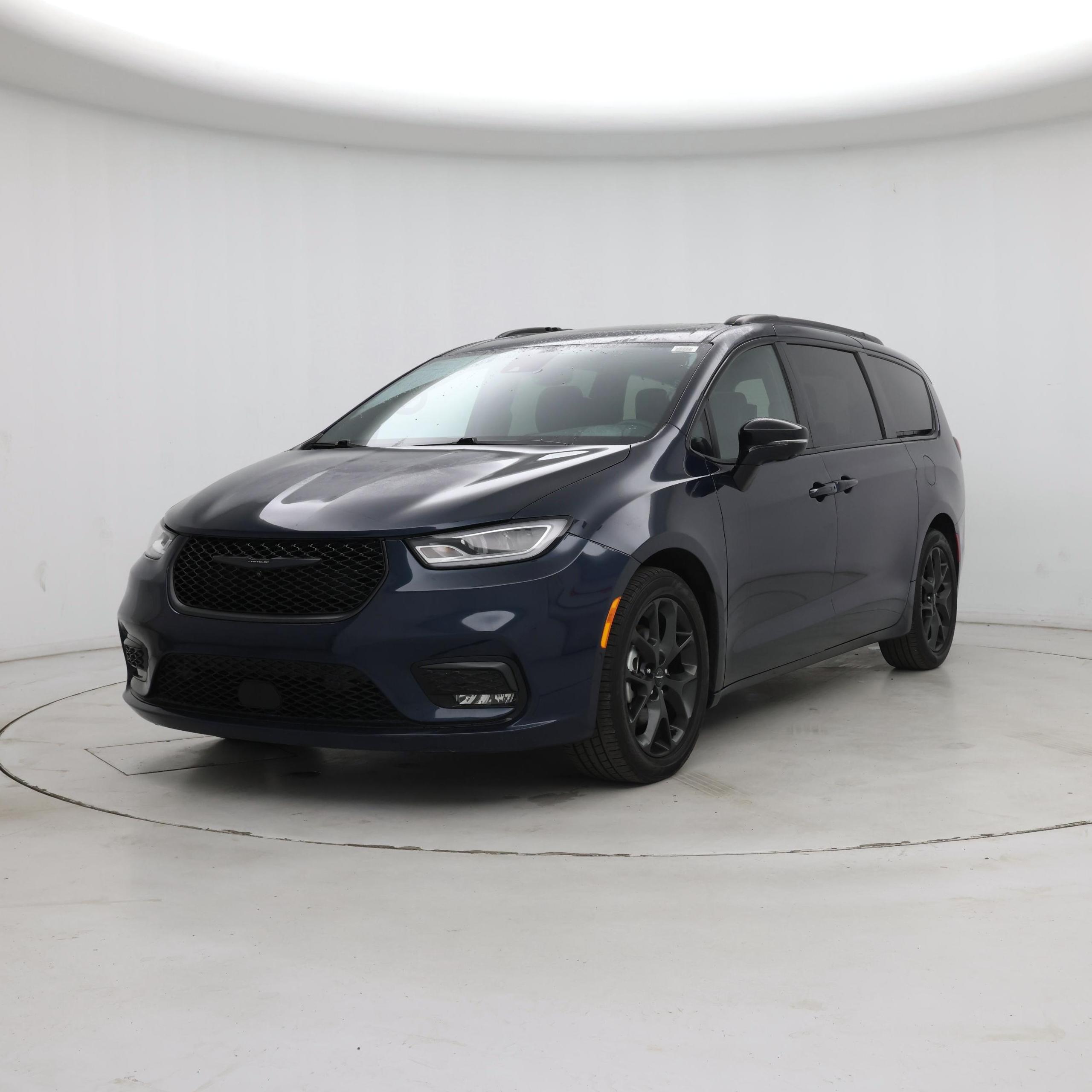 Thumbnail: 2023 Chrysler Pacifica - 4