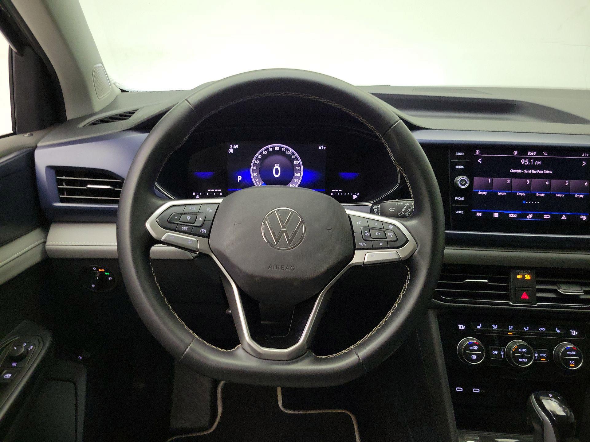 Thumbnail: 2024 Volkswagen Taos - 10