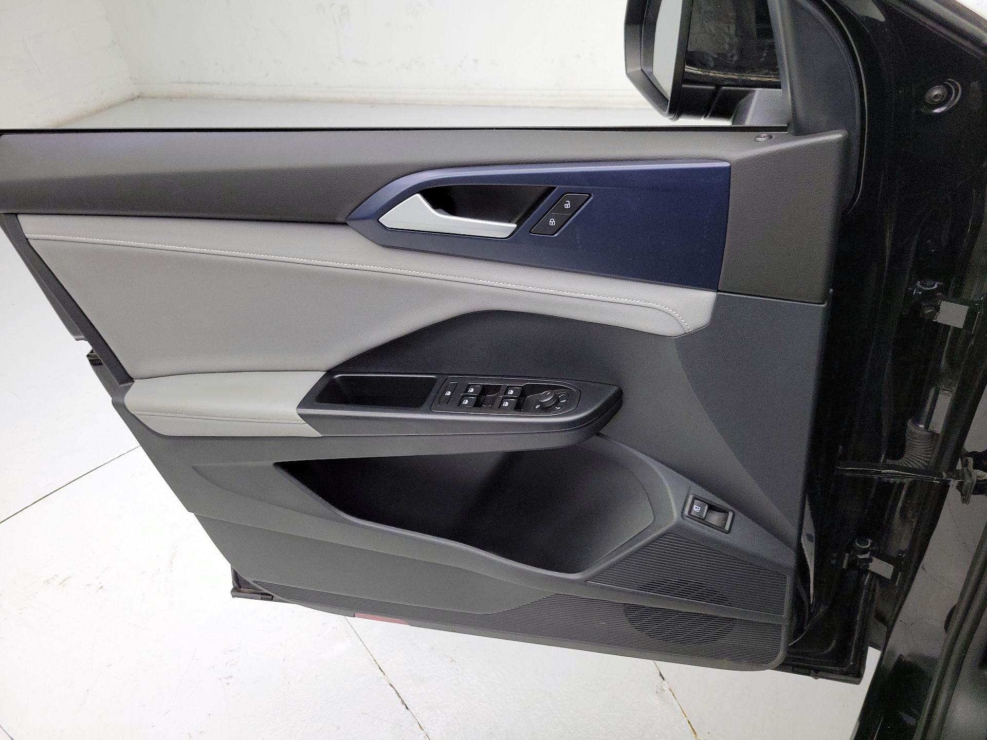 Thumbnail: 2024 Volkswagen Taos - 12