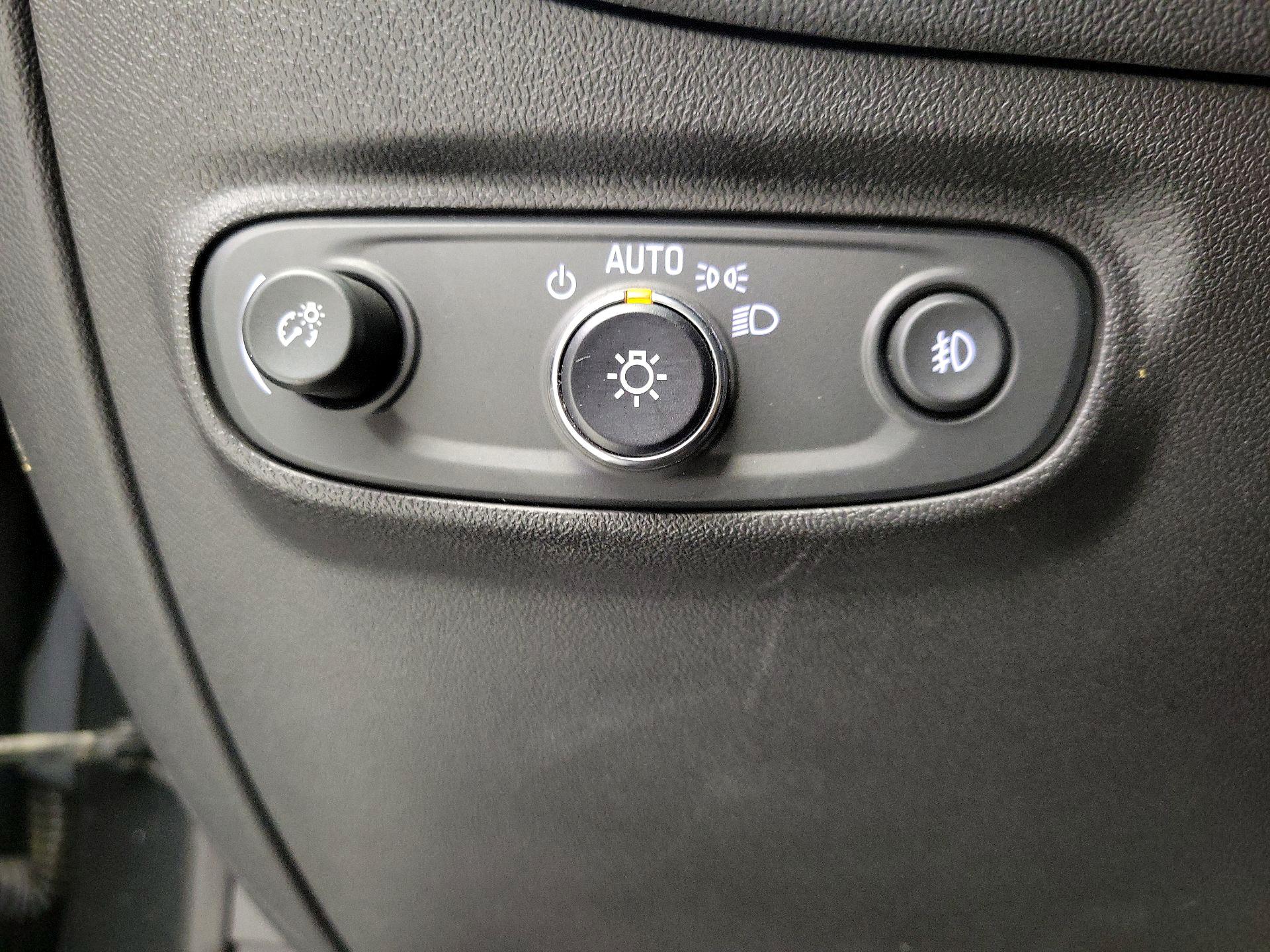 Thumbnail: 2021 Chevrolet Equinox - 13