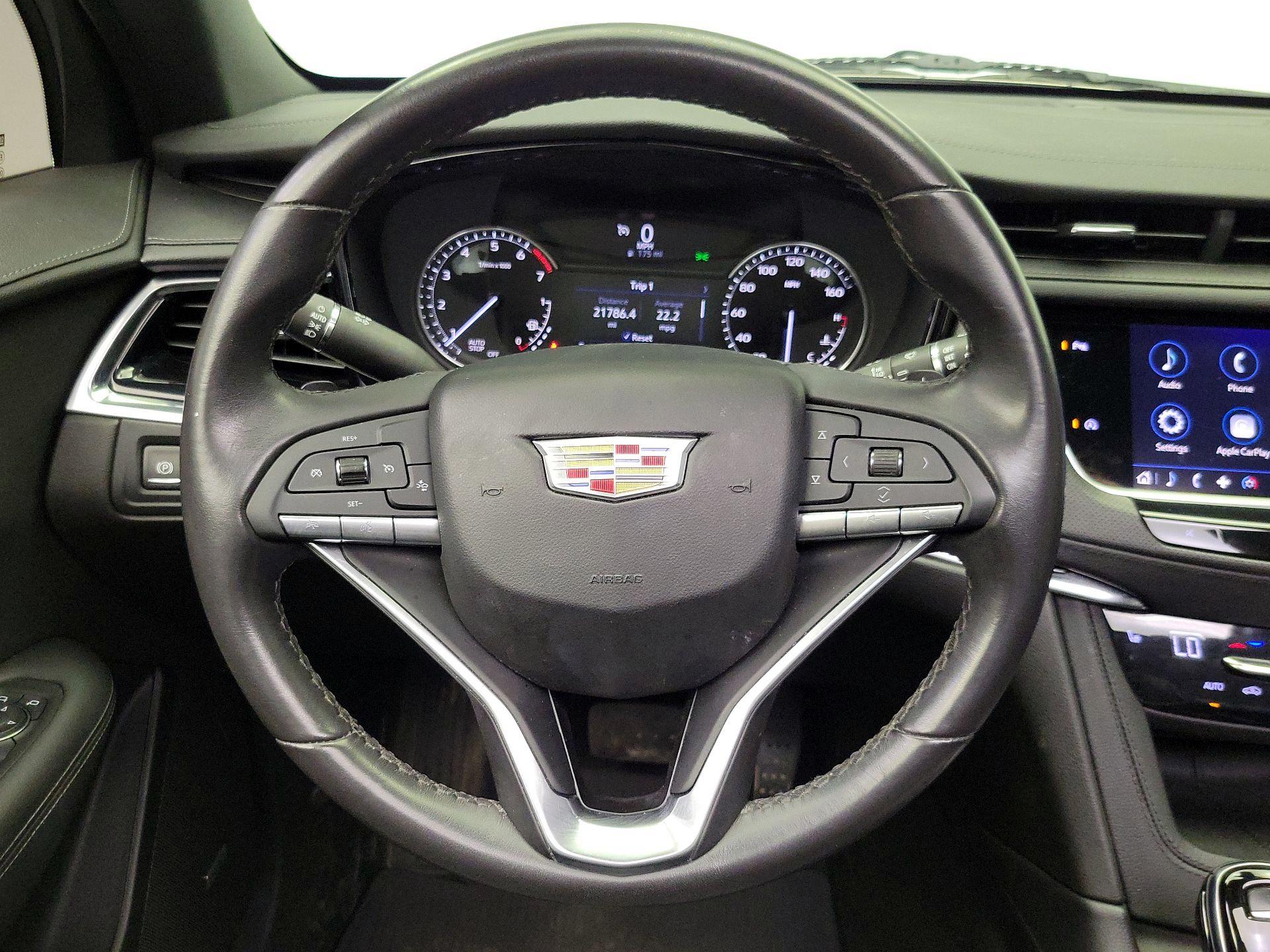 Thumbnail: 2021 Cadillac XT6 - 10