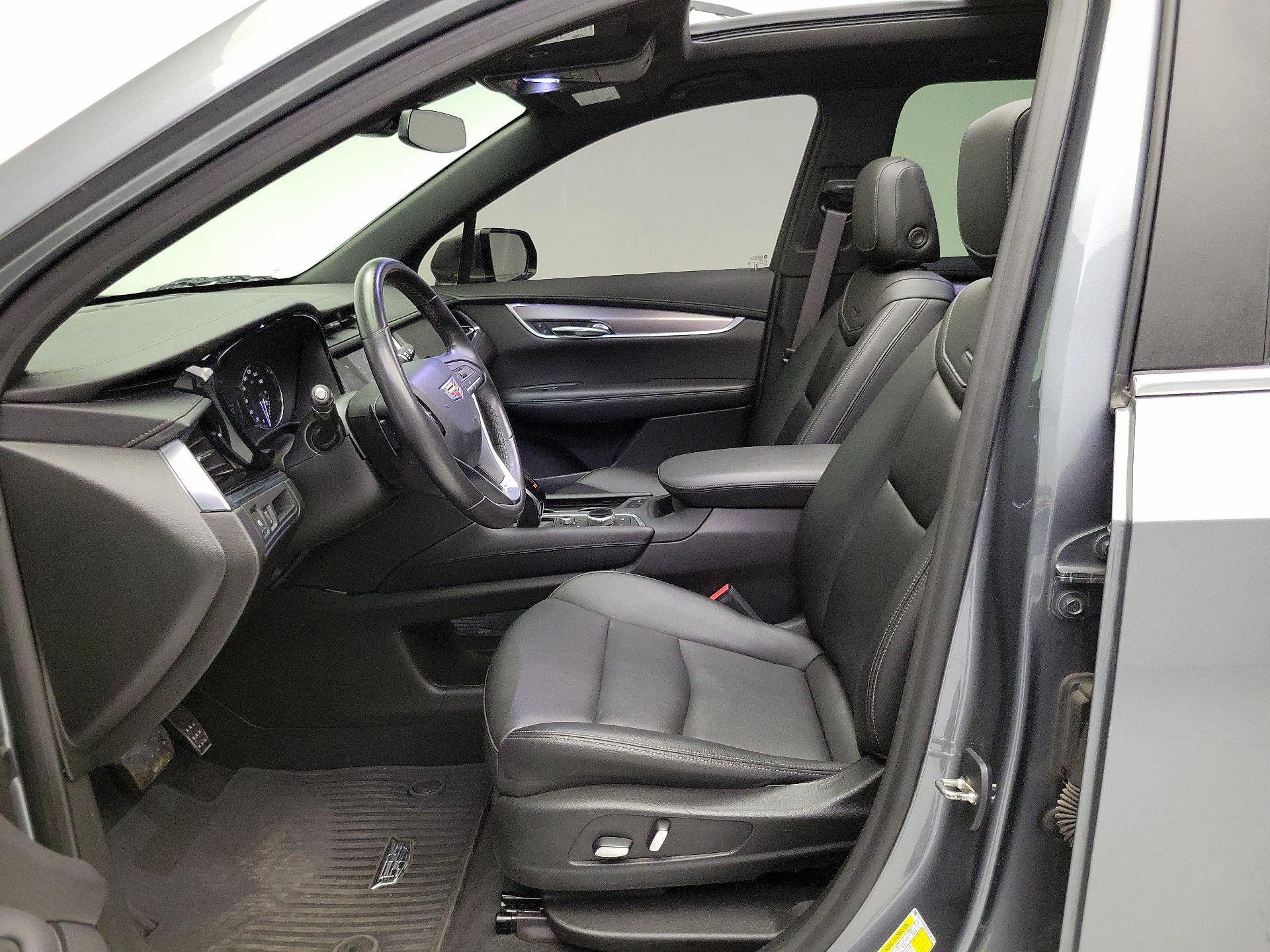 Thumbnail: 2021 Cadillac XT6 - 11