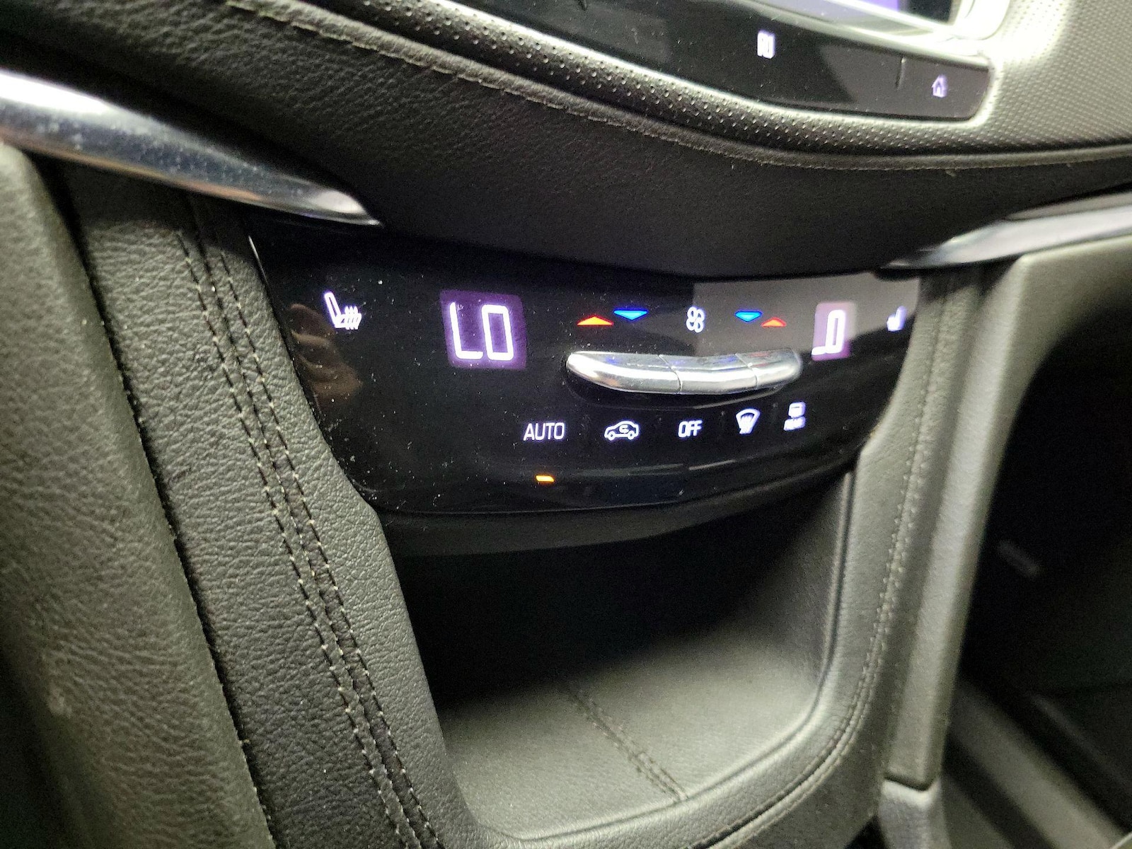 2021 Cadillac XT6 Luxury - Photo 17