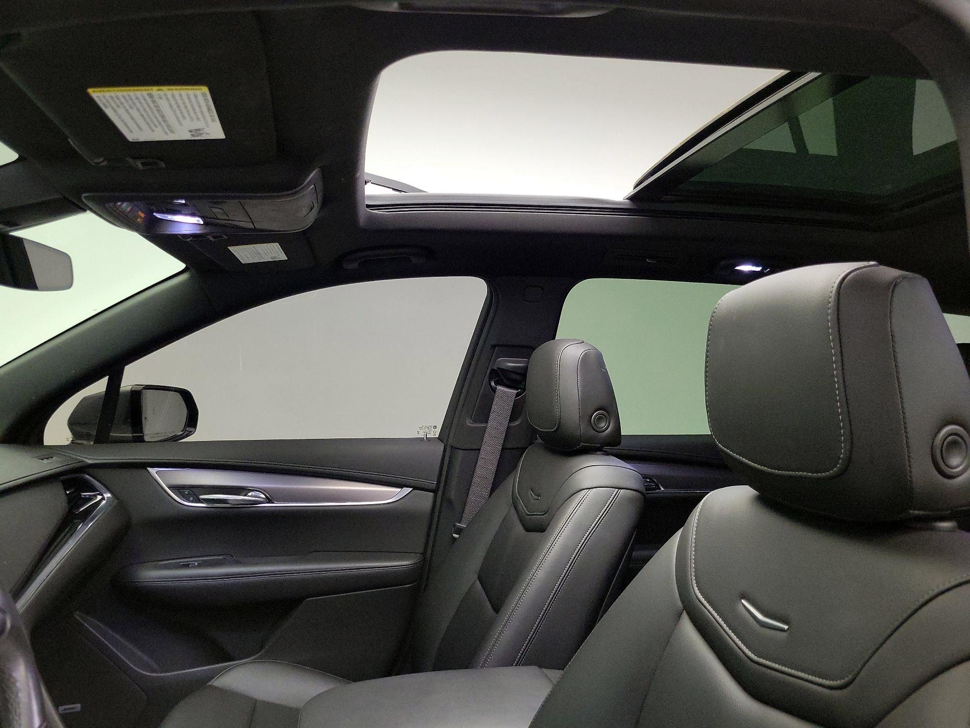 Thumbnail: 2021 Cadillac XT6 - 19
