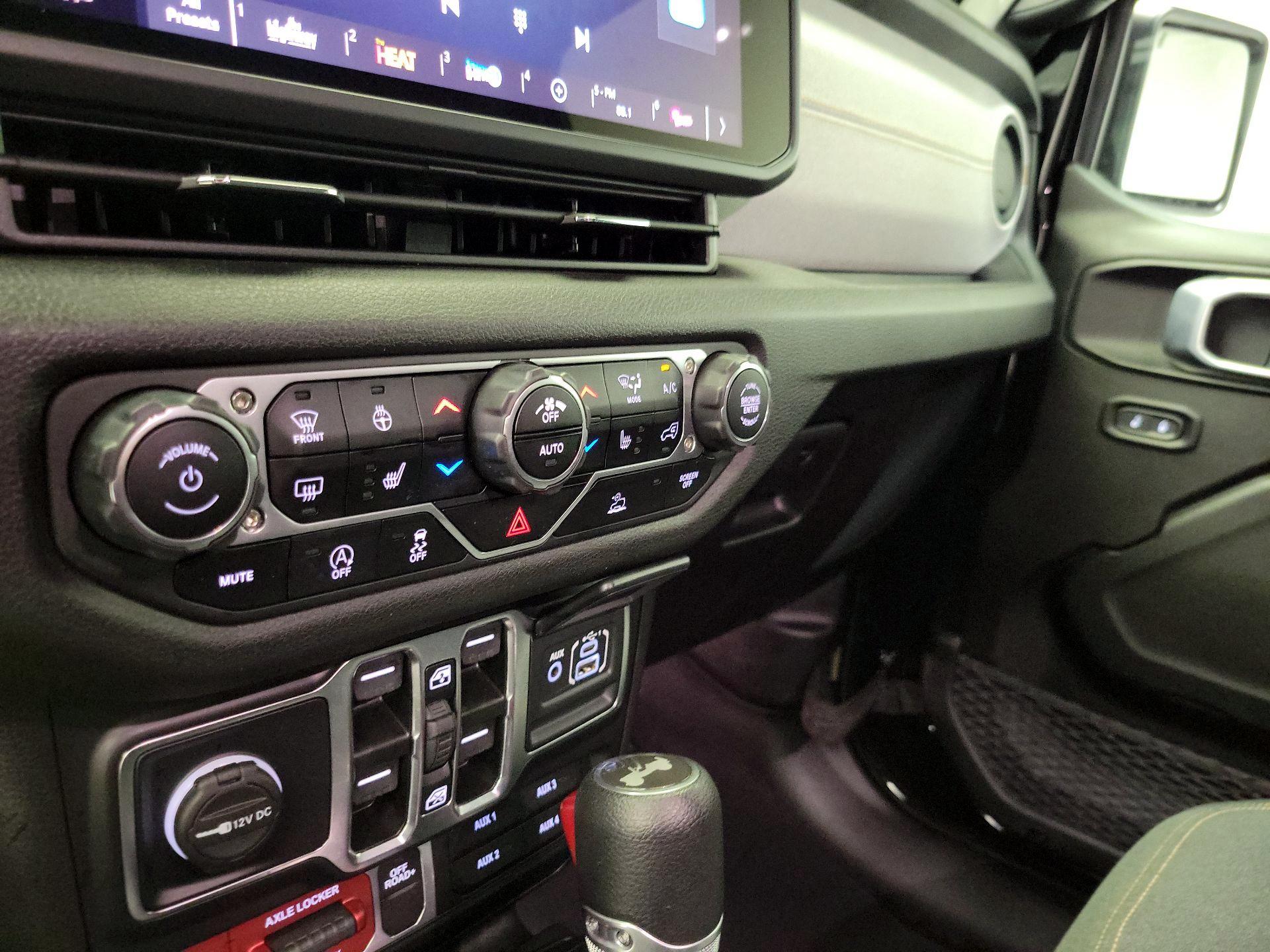 Thumbnail: 2024 Jeep Wrangler - 16