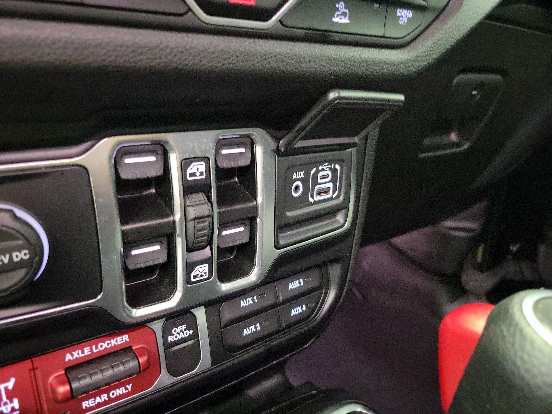 Thumbnail: 2024 Jeep Wrangler - 18