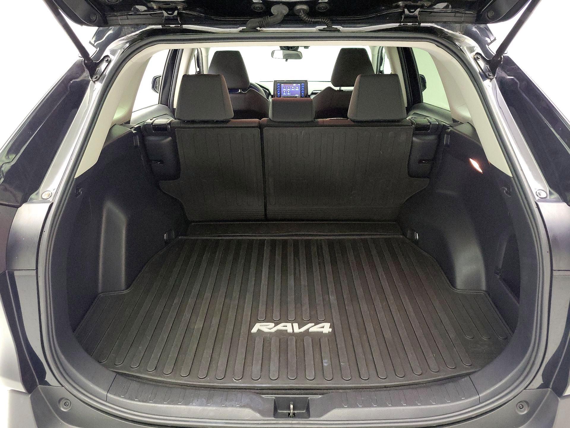 Thumbnail: 2020 Toyota RAV4 - 20