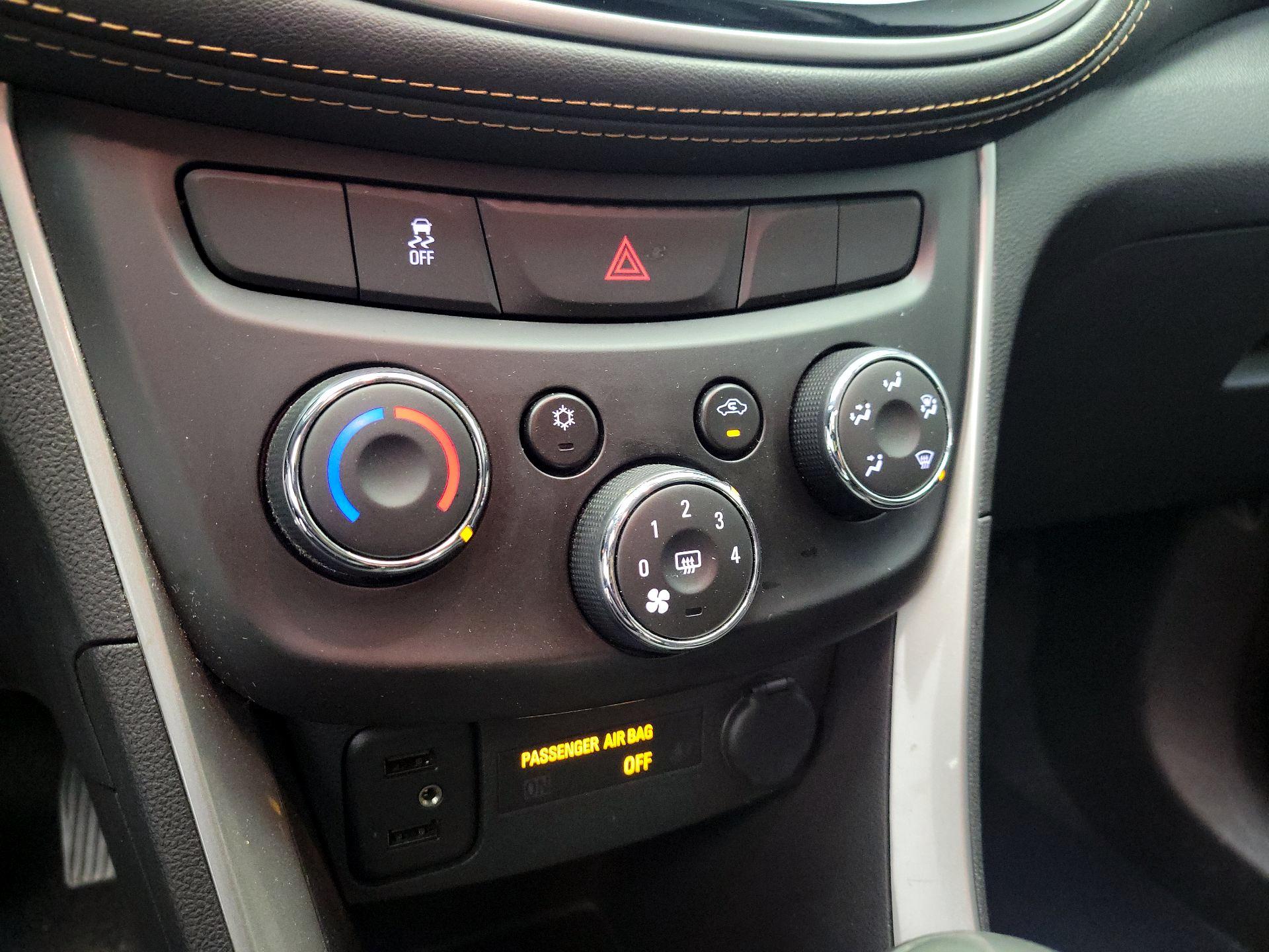 Thumbnail: 2021 Chevrolet Trax - 16