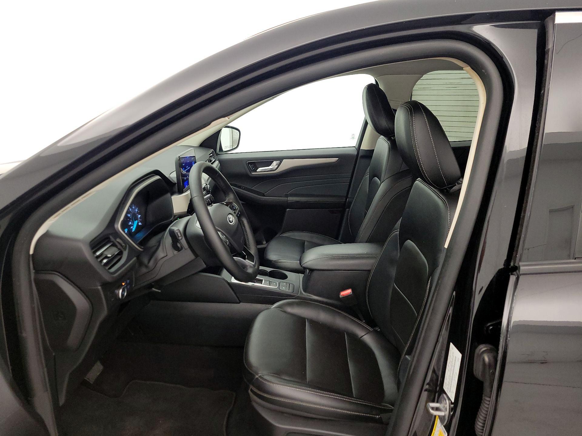 Thumbnail: 2022 Ford Escape - 11