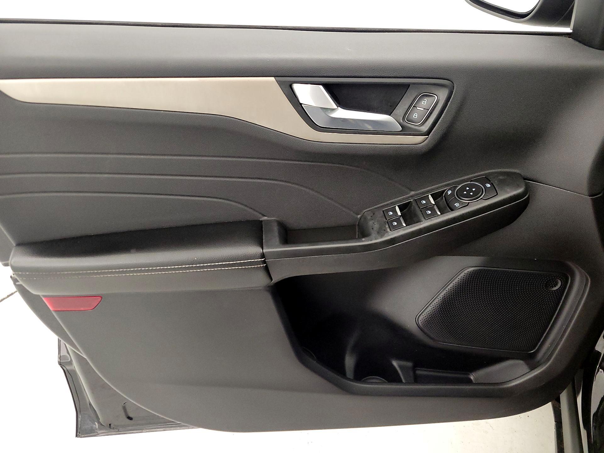 Thumbnail: 2022 Ford Escape - 12