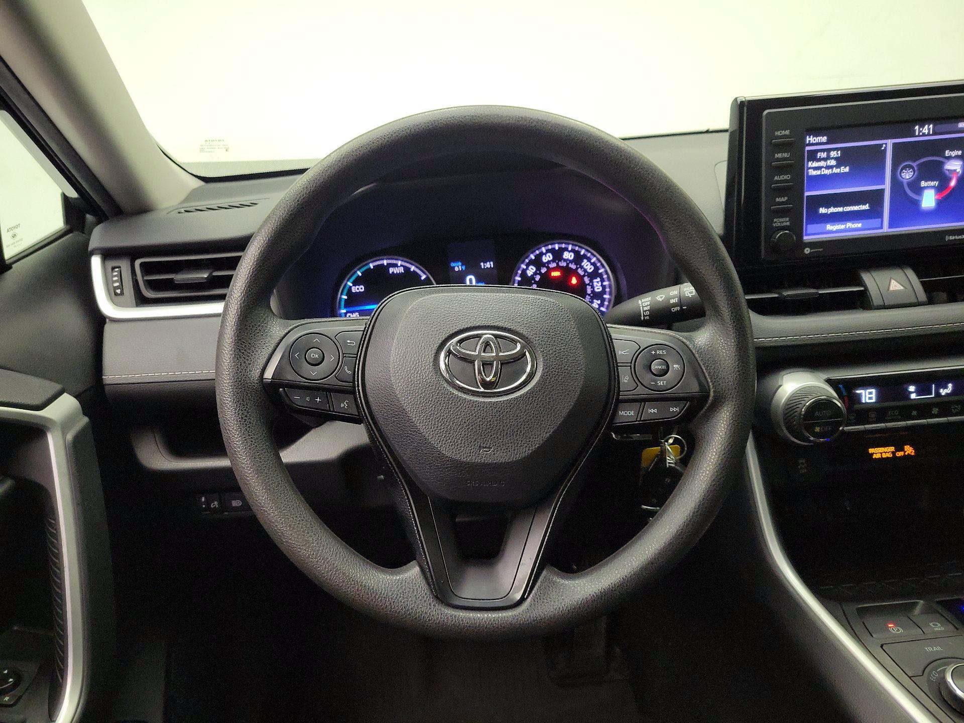 Thumbnail: 2021 Toyota RAV4 - 10