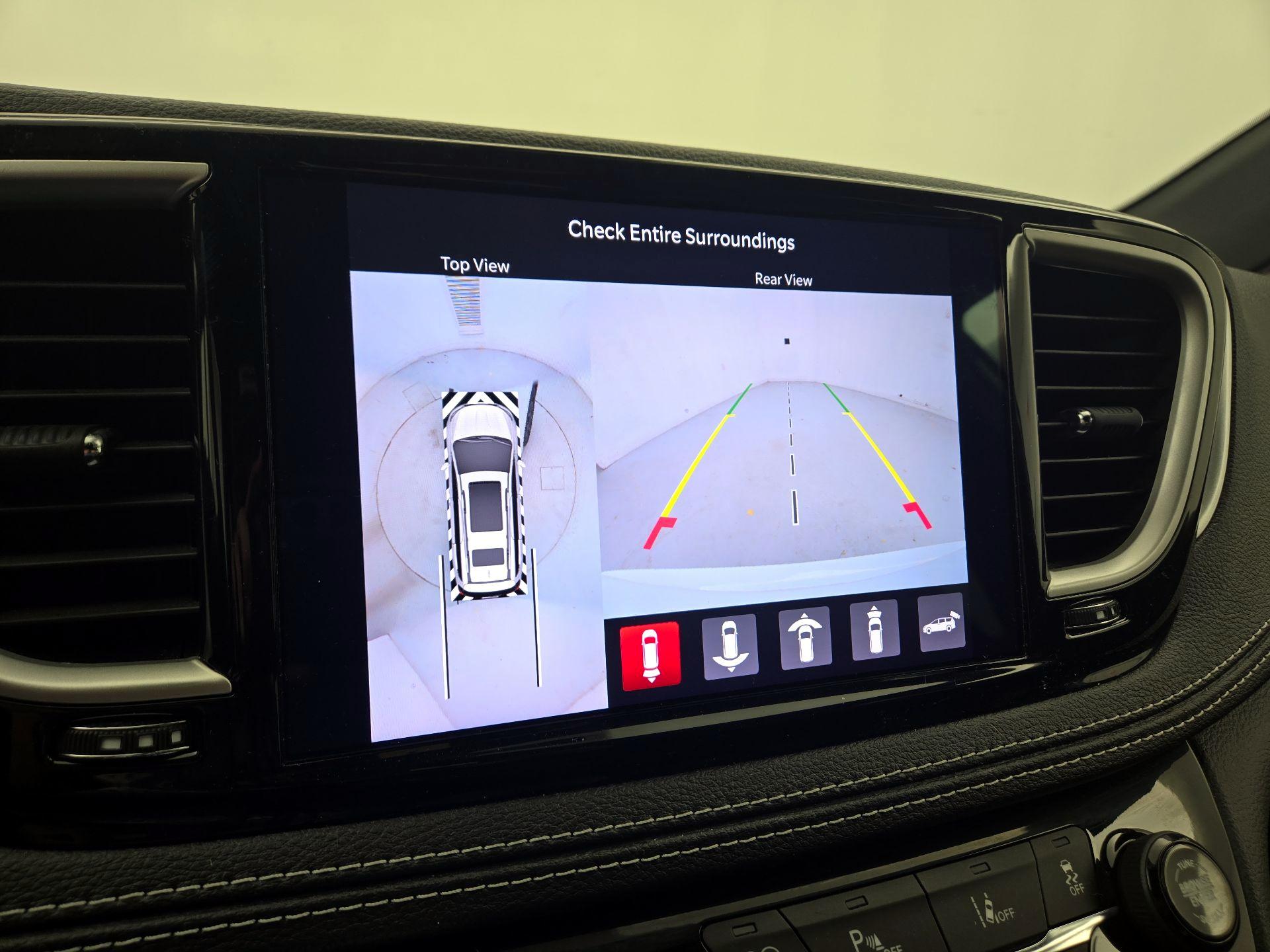 Thumbnail: 2023 Chrysler Pacifica - 14