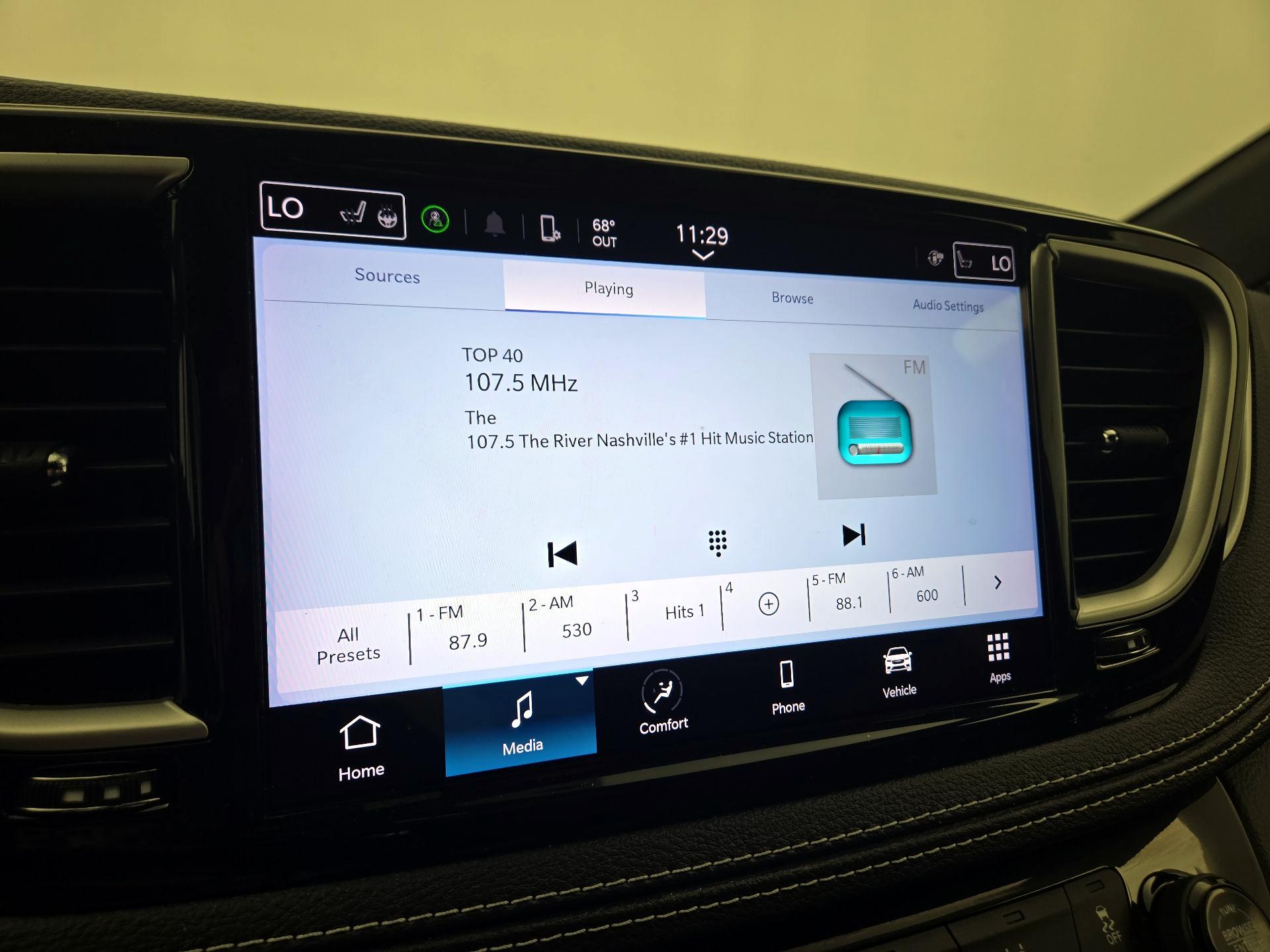 Thumbnail: 2023 Chrysler Pacifica - 15