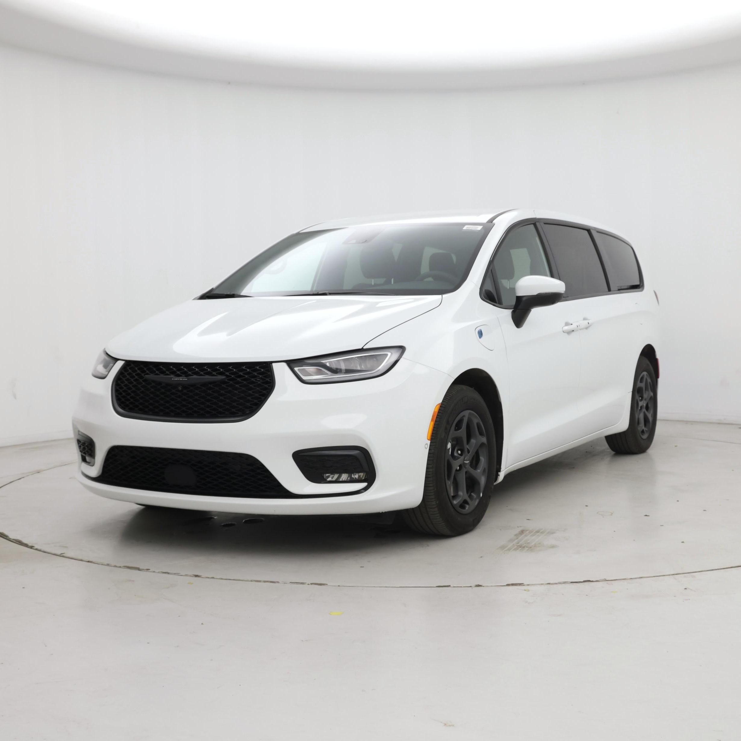 Thumbnail: 2023 Chrysler Pacifica - 4