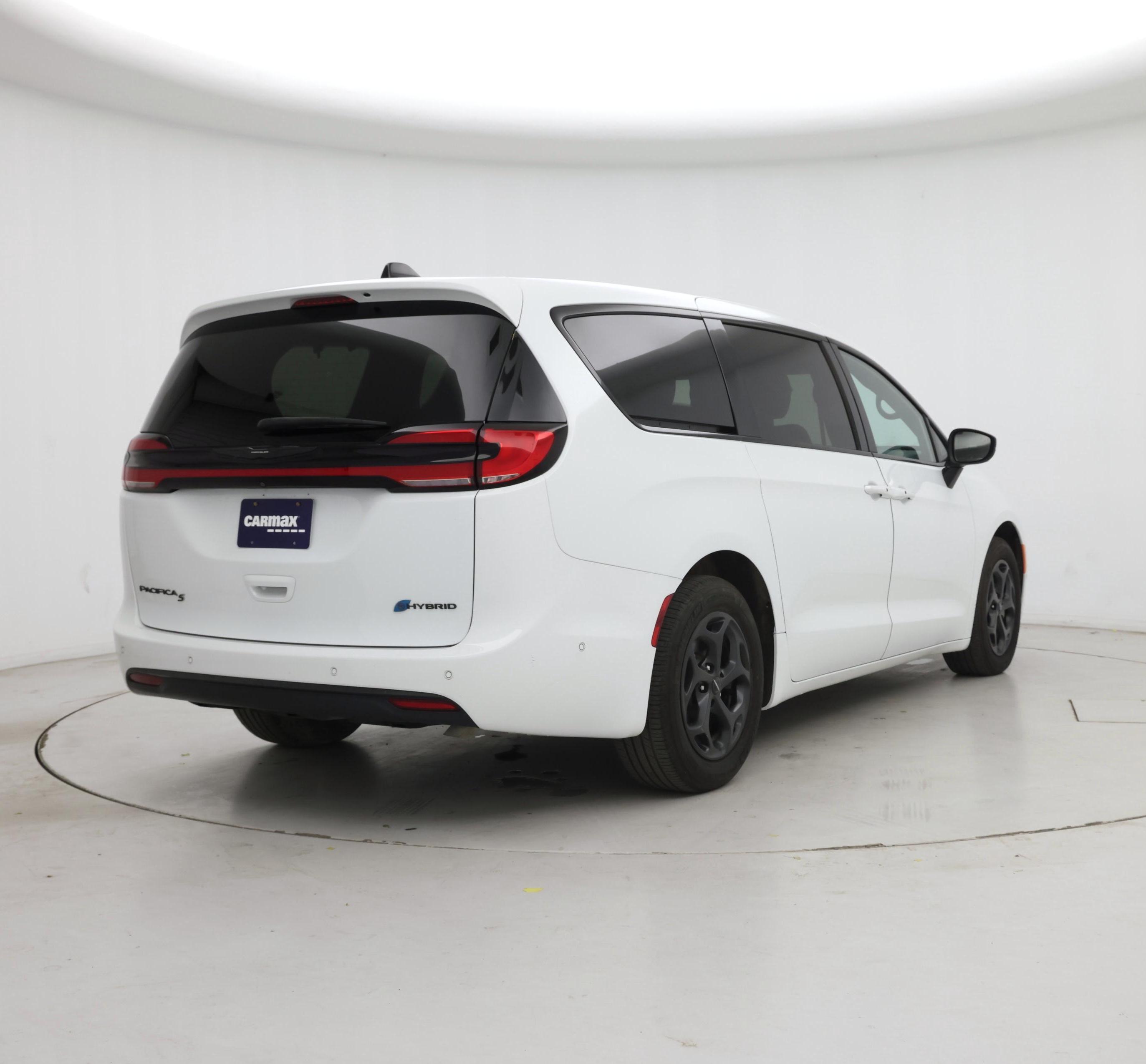 Thumbnail: 2023 Chrysler Pacifica - 8