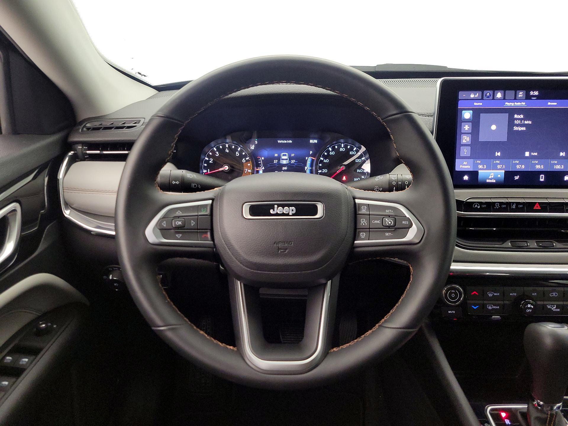Thumbnail: 2022 Jeep Compass - 10