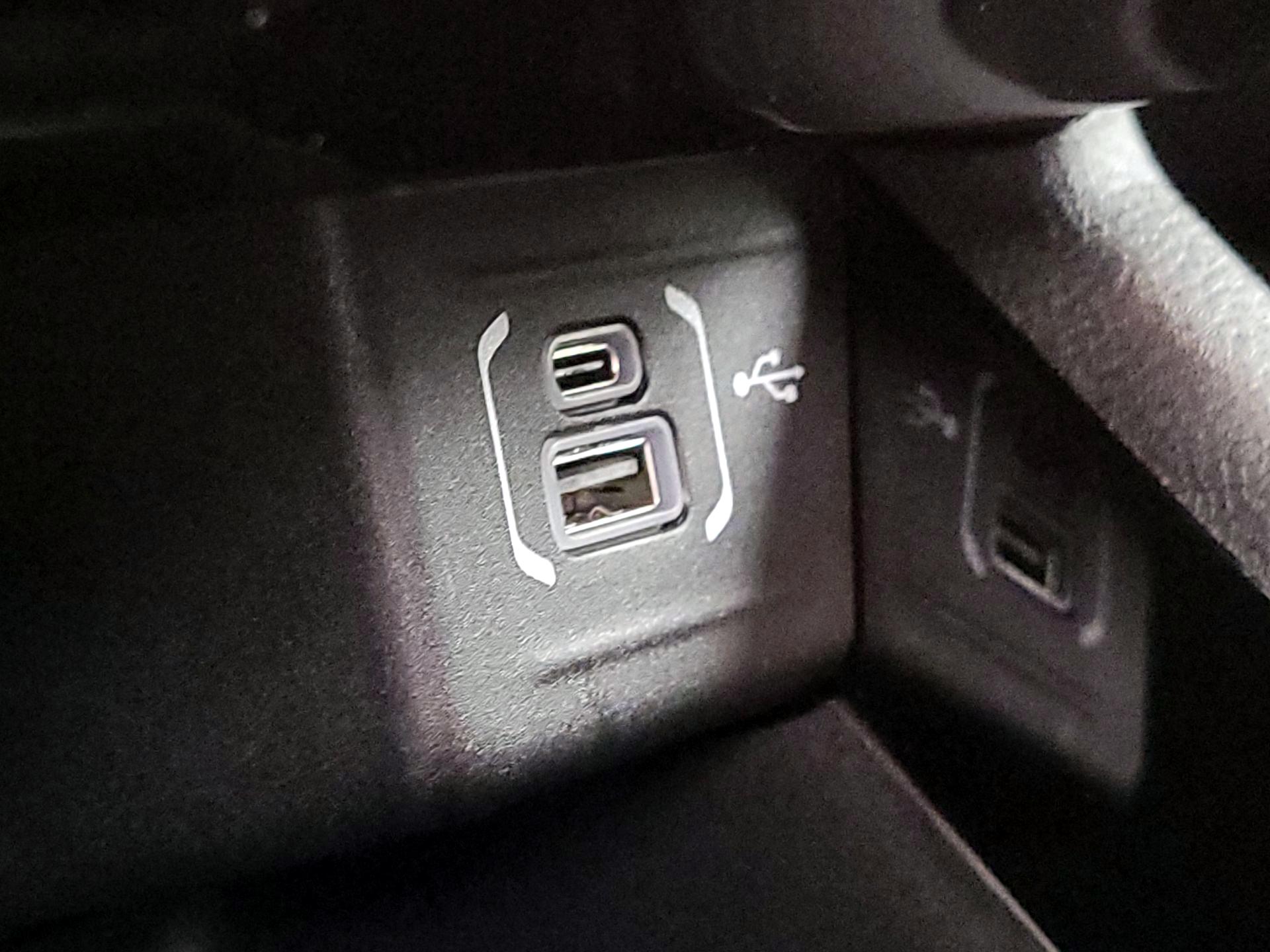 Thumbnail: 2022 Jeep Compass - 18