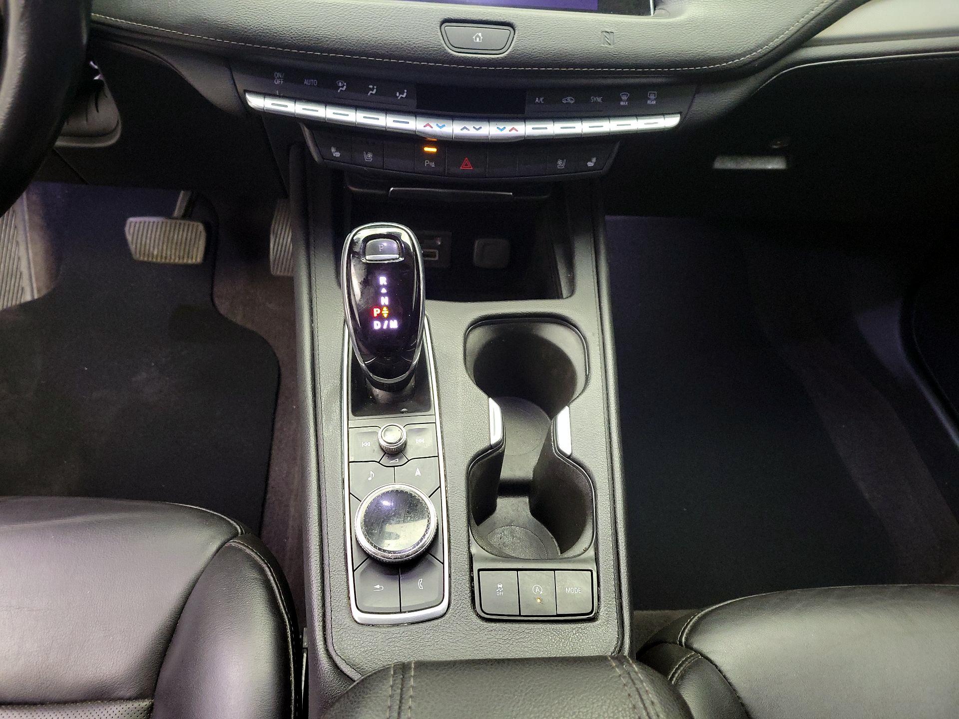 Thumbnail: 2020 Cadillac XT4 - 18