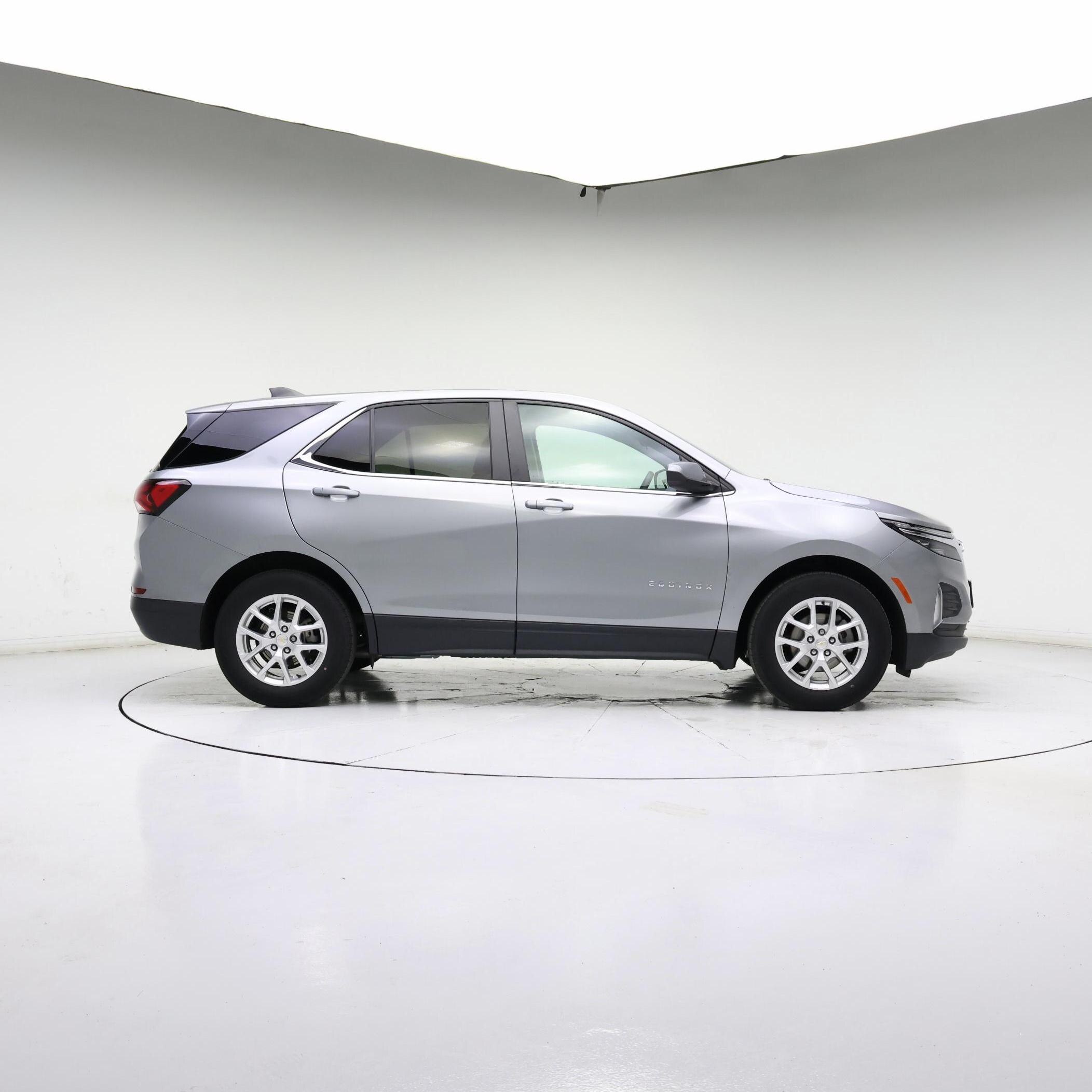 Thumbnail: 2023 Chevrolet Equinox - 7