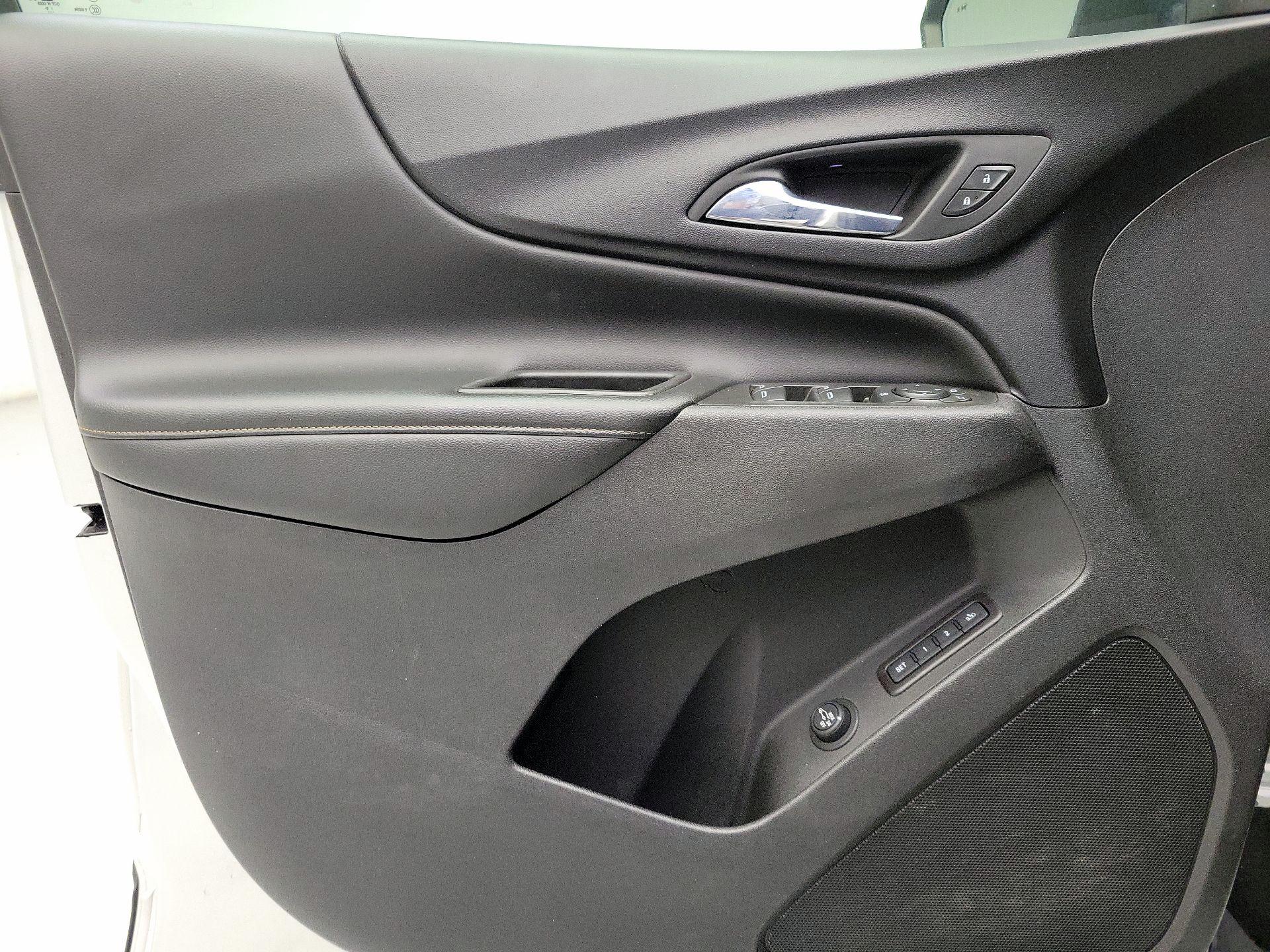 Thumbnail: 2020 Chevrolet Equinox - 12